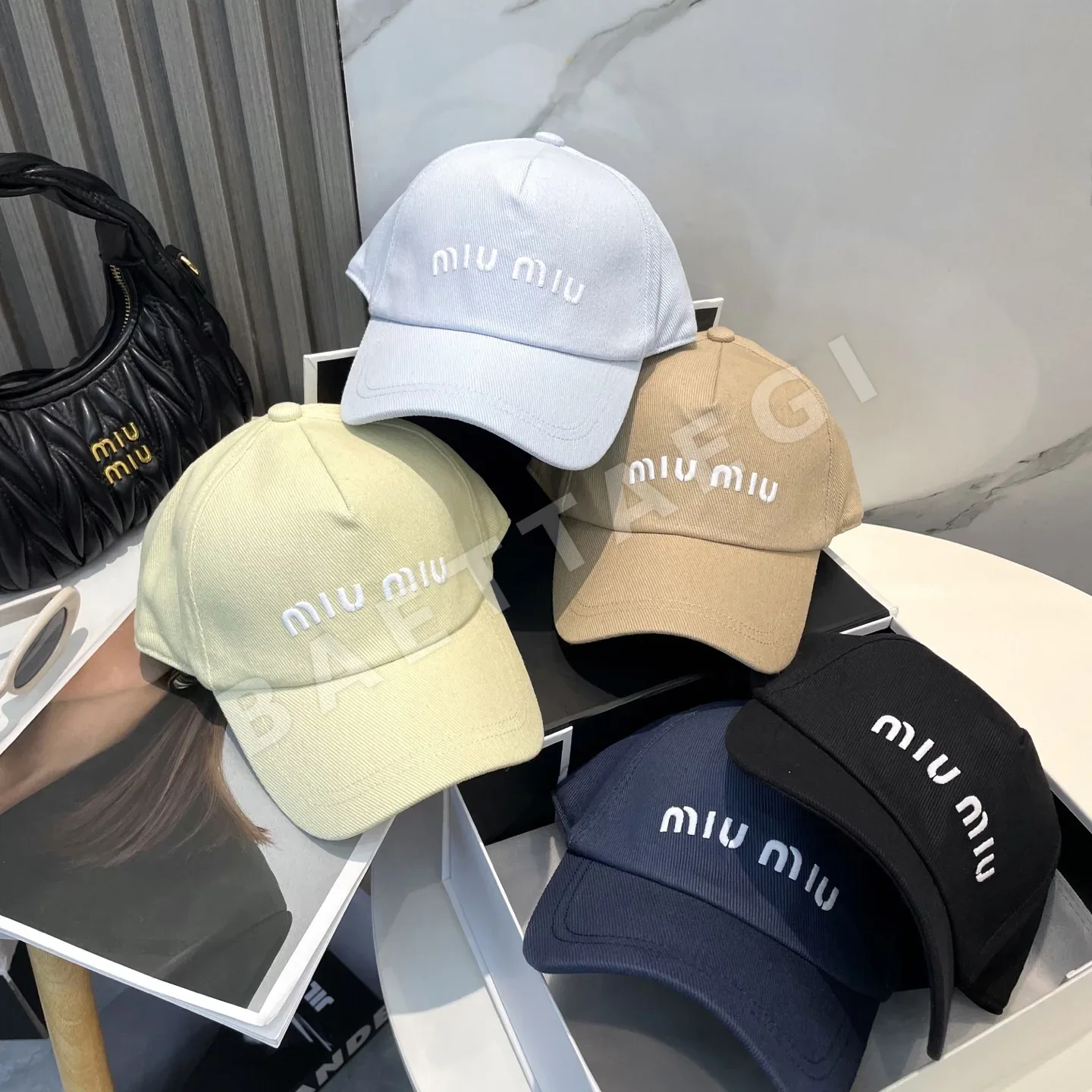 미우미우 자수 베이스볼 모자 상세 이미지 9
