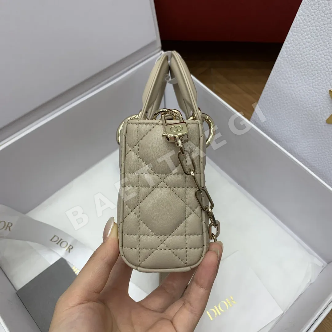 디올 레디 미니 숄더백 베이지 Lambskin 상세 이미지 4
