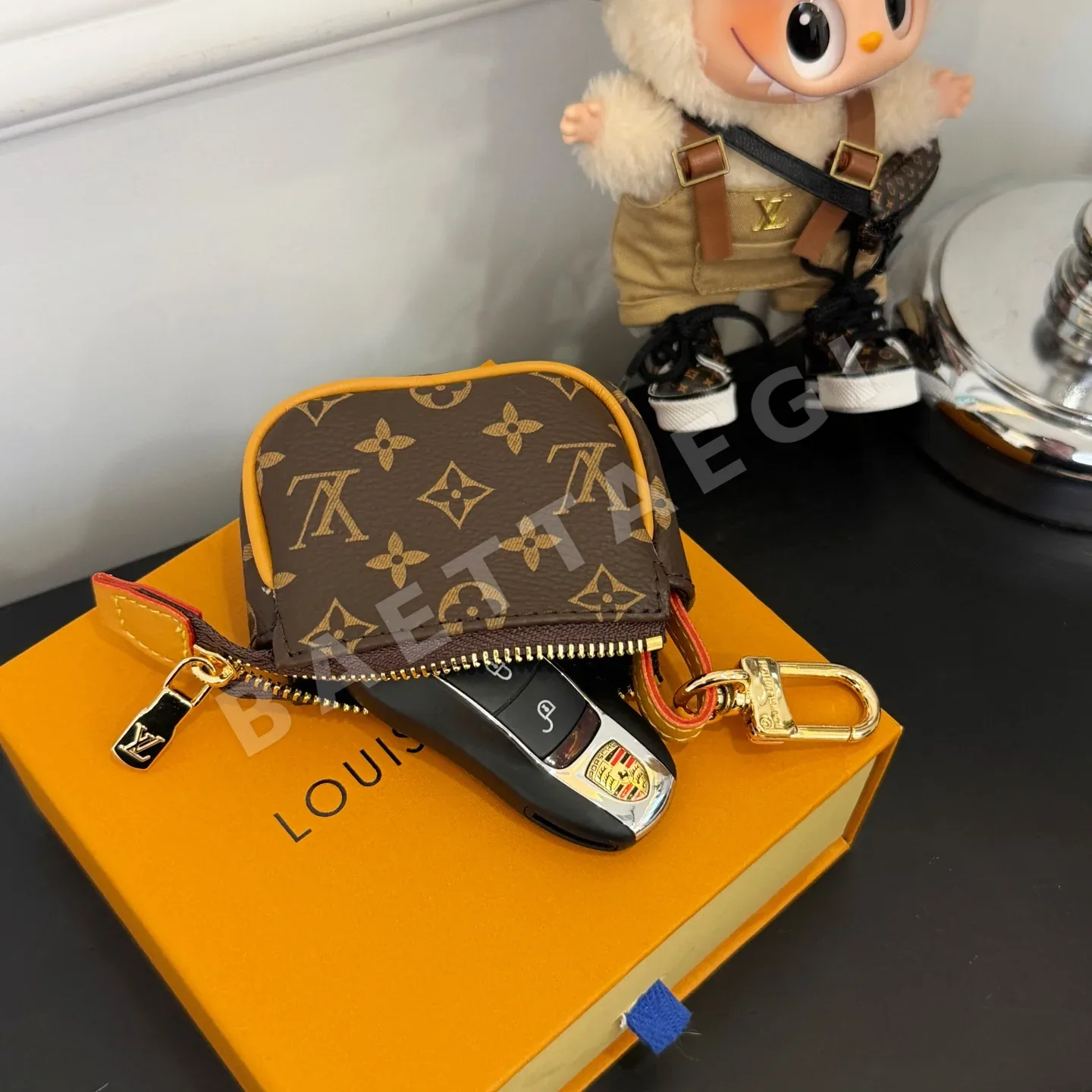 루이비통 LV xTM 마이크로 포쉐트 키링 상세 이미지 5