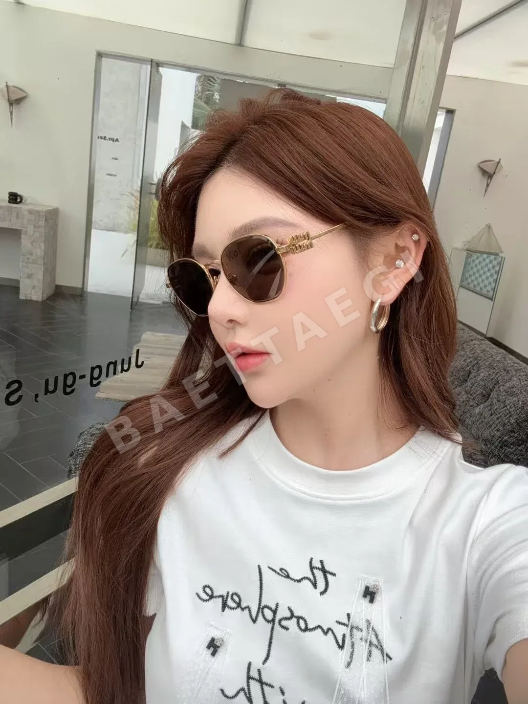 미우미우 MU56 ZS 선글라스 상세 이미지 3