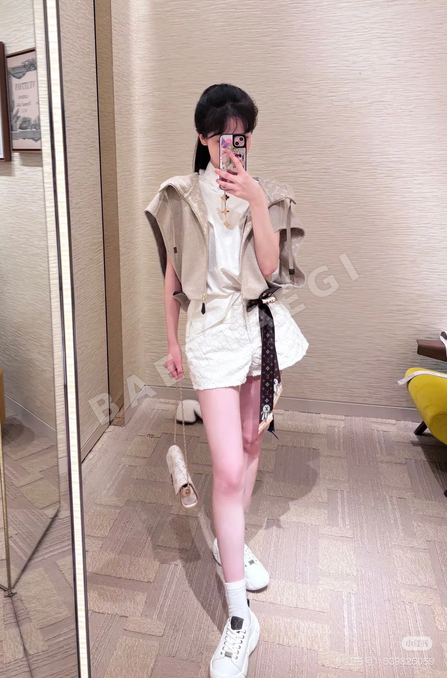 루이비통 오트밀 모노그램 울 자카드 여성 자켓 상세 이미지 2