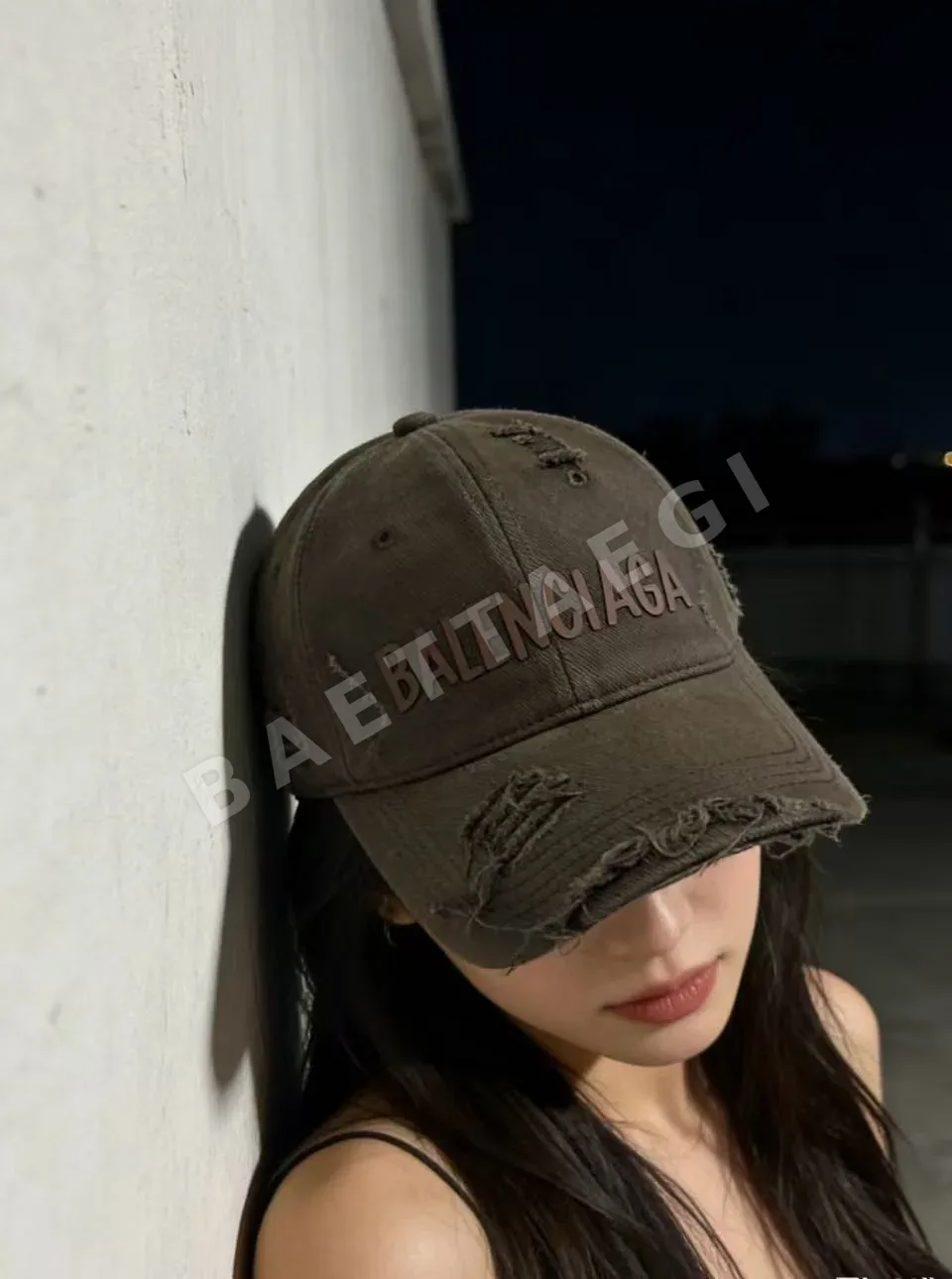 발렌시아가 워시 데미지 가공 베이스볼 캡 179692