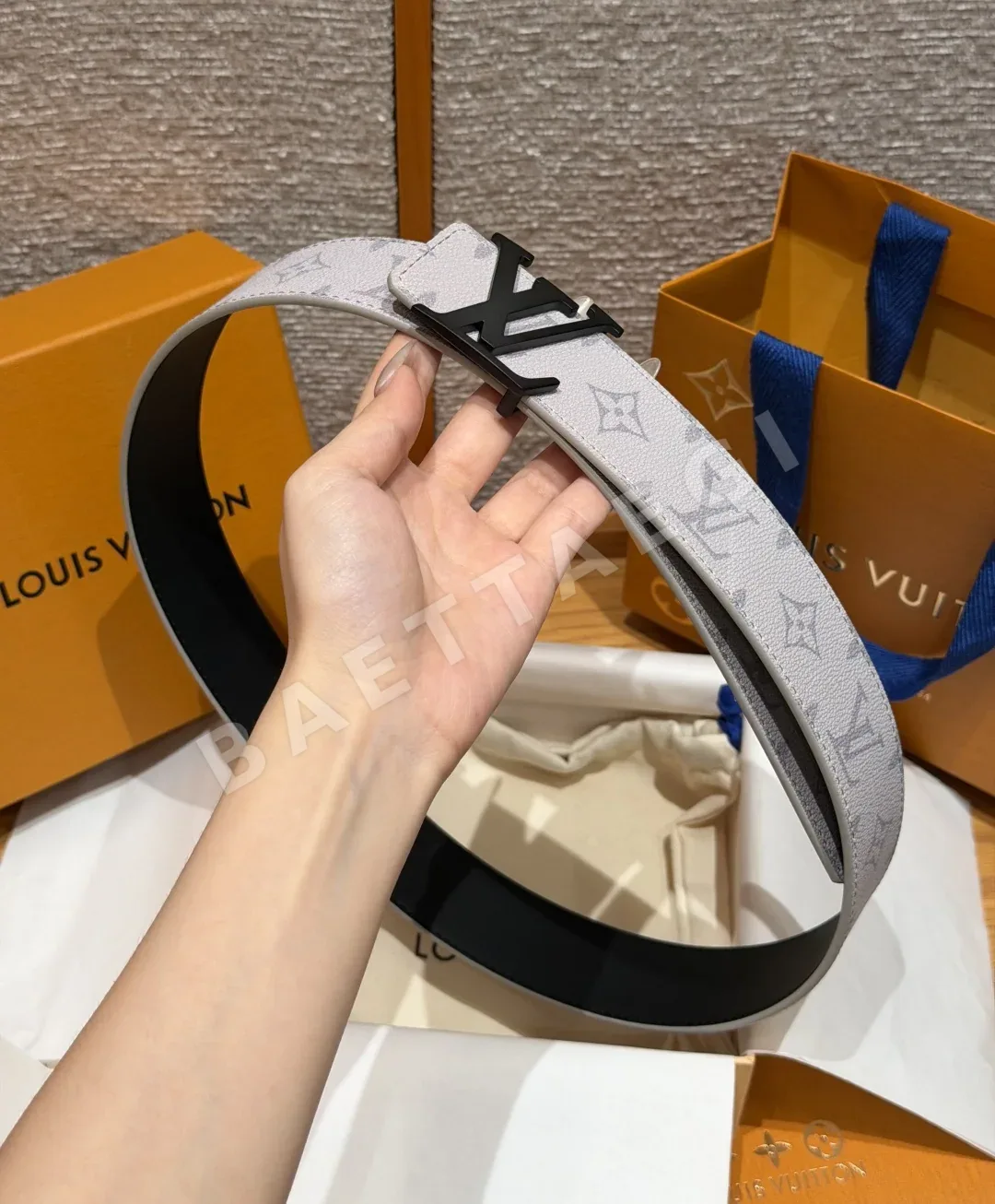 루이비통 이니셜 메탈 버클 40mm 리버시블 벨트 상세 이미지 3