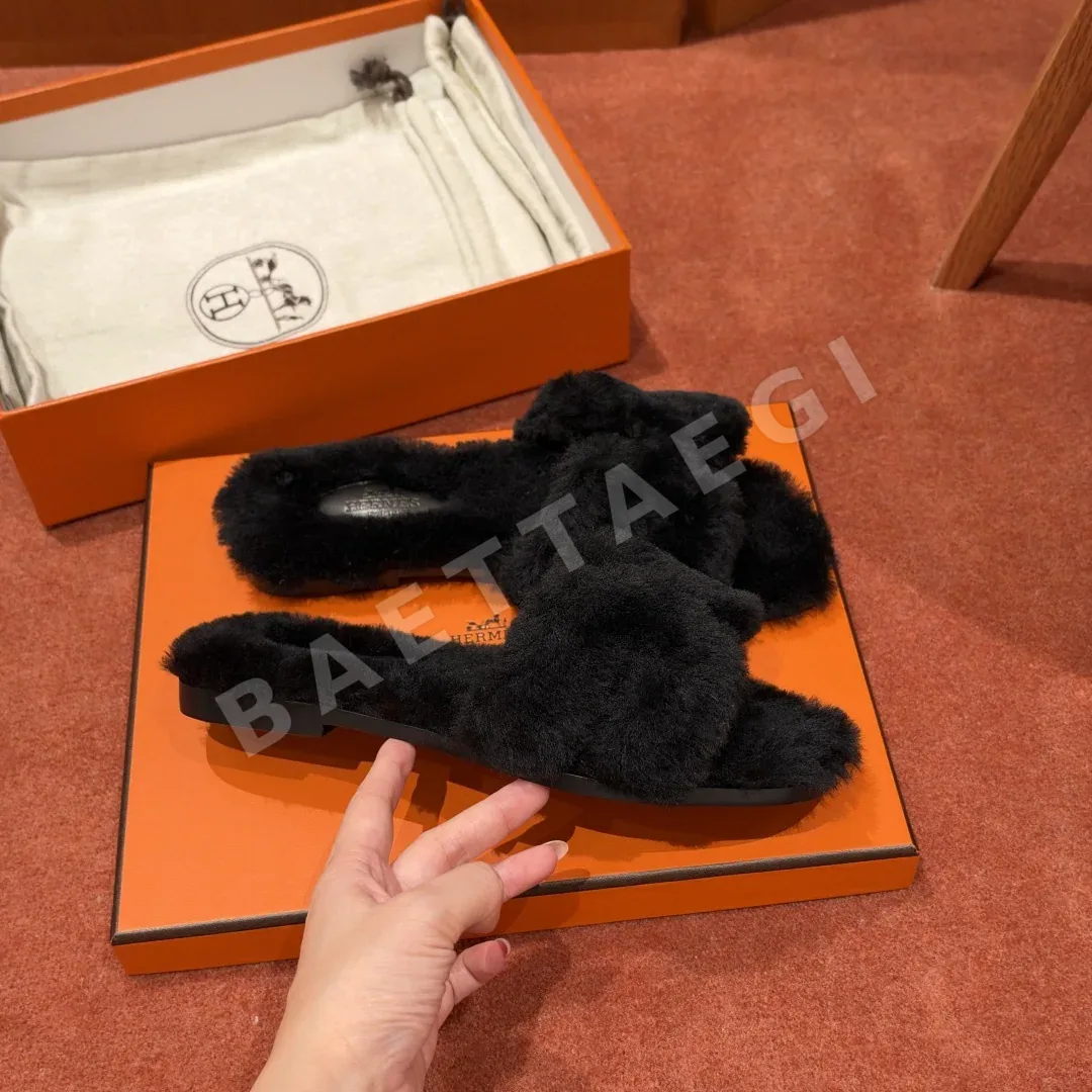 에르메스 오란 샌들 블랙 가죽 클래식 H 컷아웃 상세 이미지 3