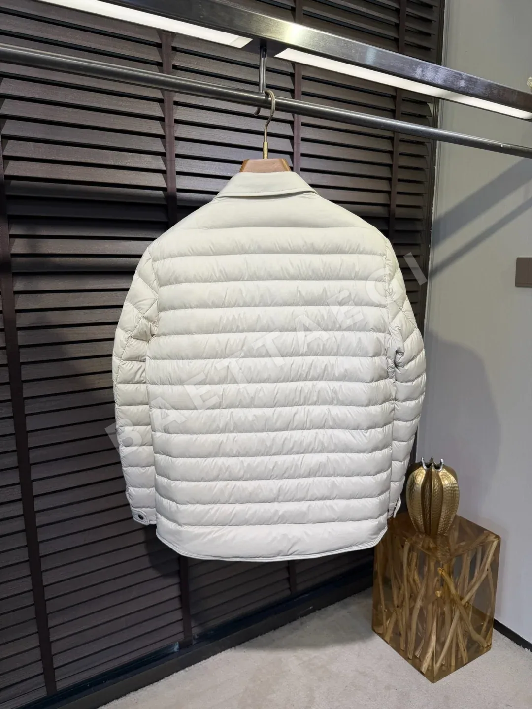 몽클레르 부르동 다운 셔츠 자켓 M6502 상세 이미지 2