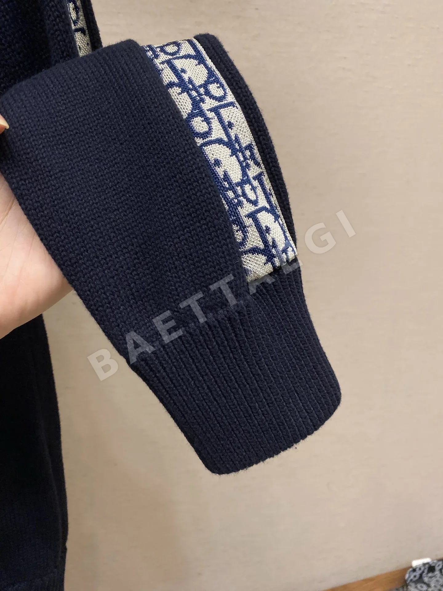 디올 사이드 레터 자카드 니트 상세 이미지 5
