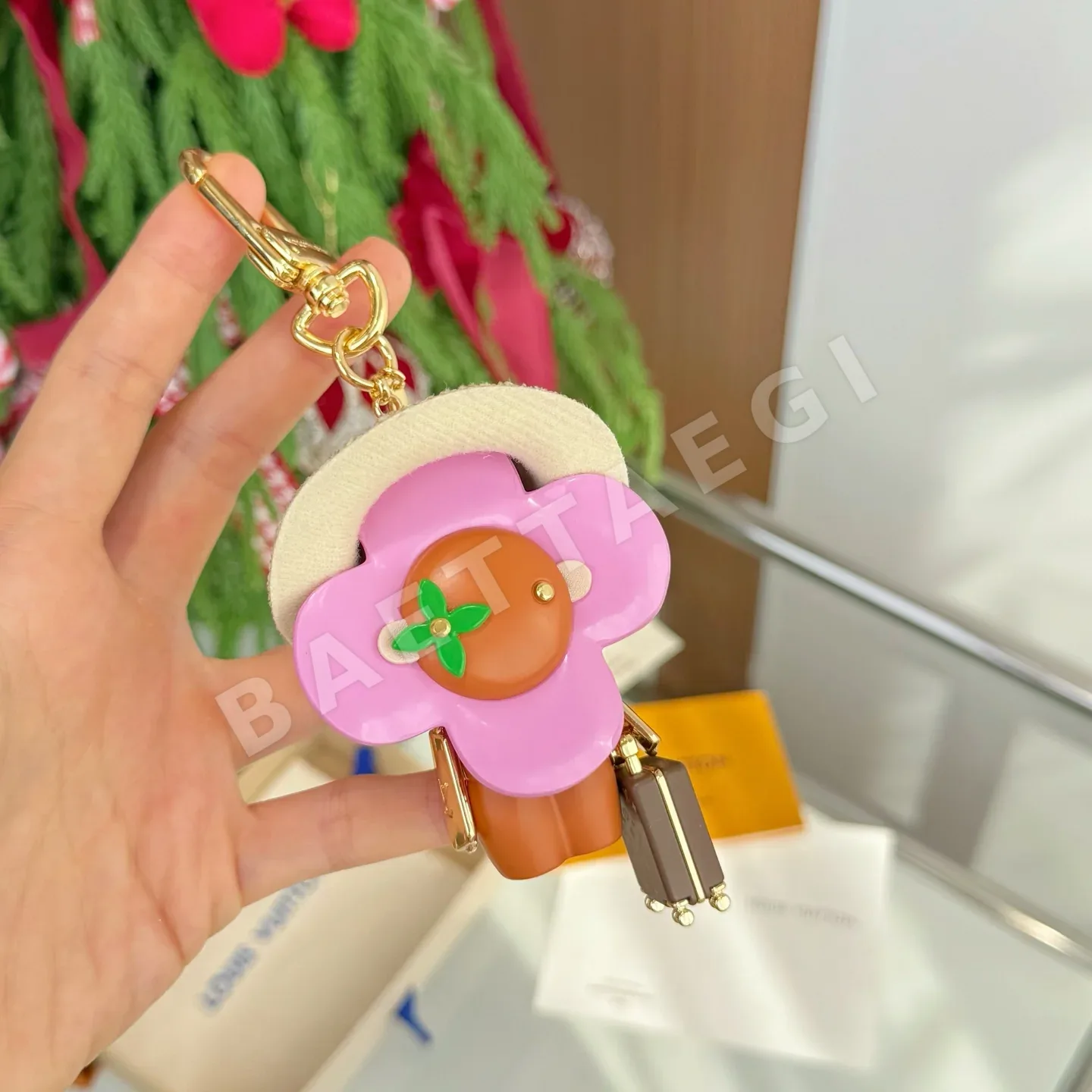 루이비통 비비앙 해바라기 키링 상세 이미지 5