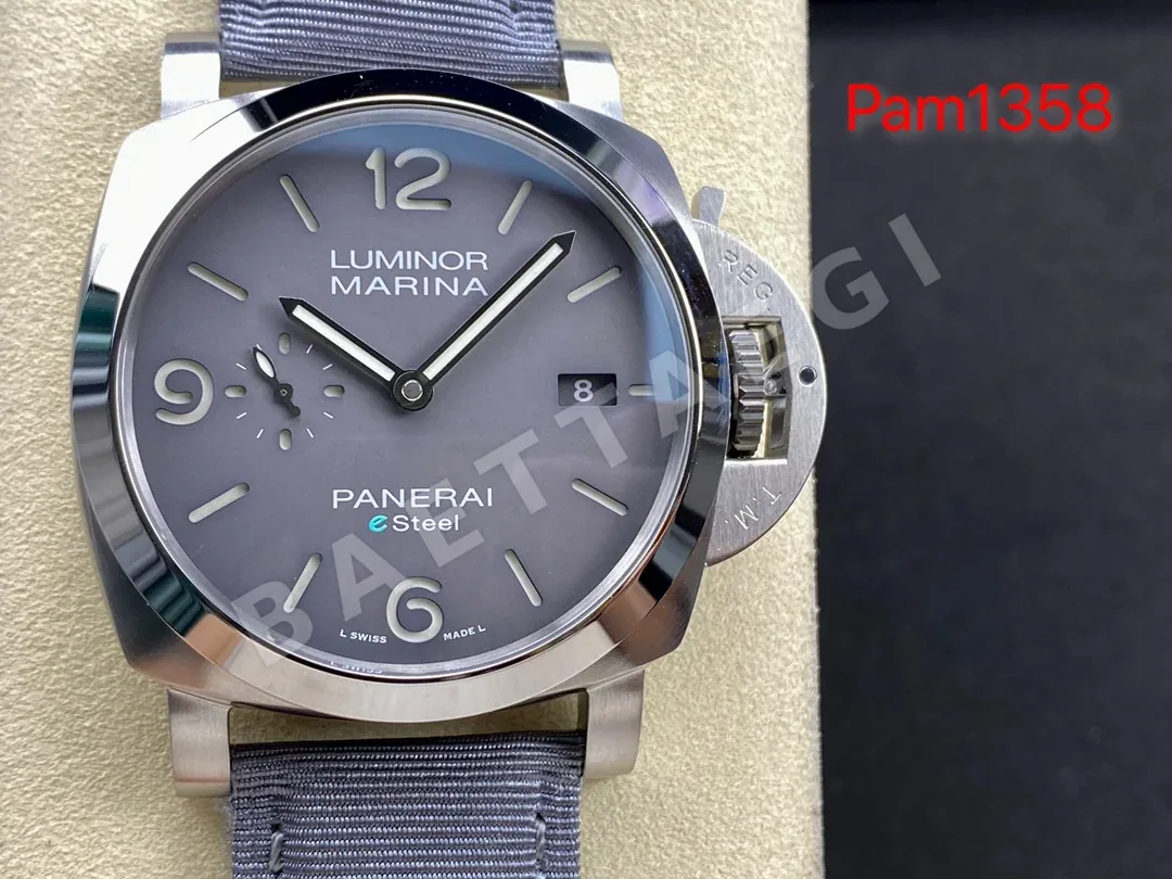 파네라이 PAM1358 시계
