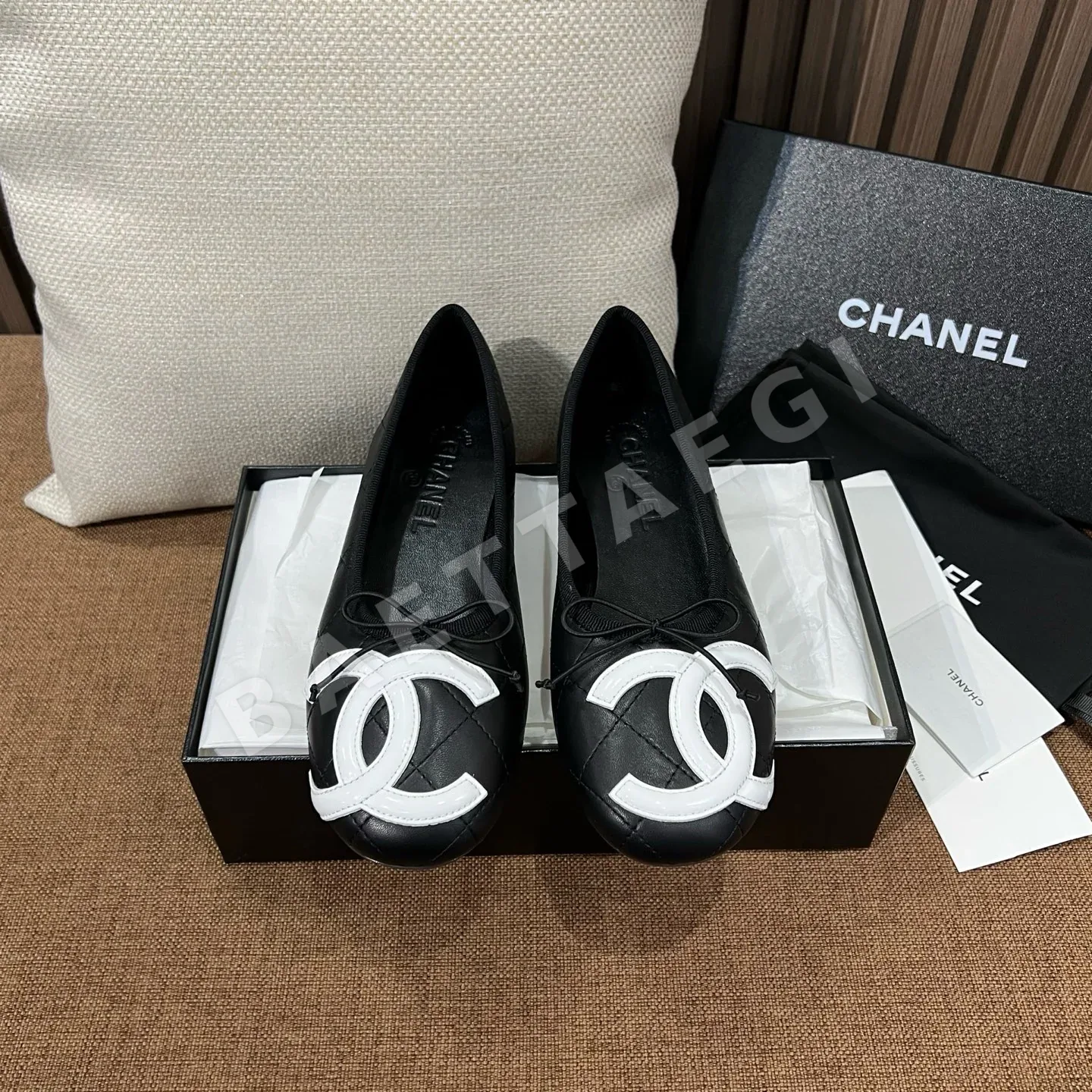 샤넬 더블 C 로고 발레 플랫 슈즈 24457