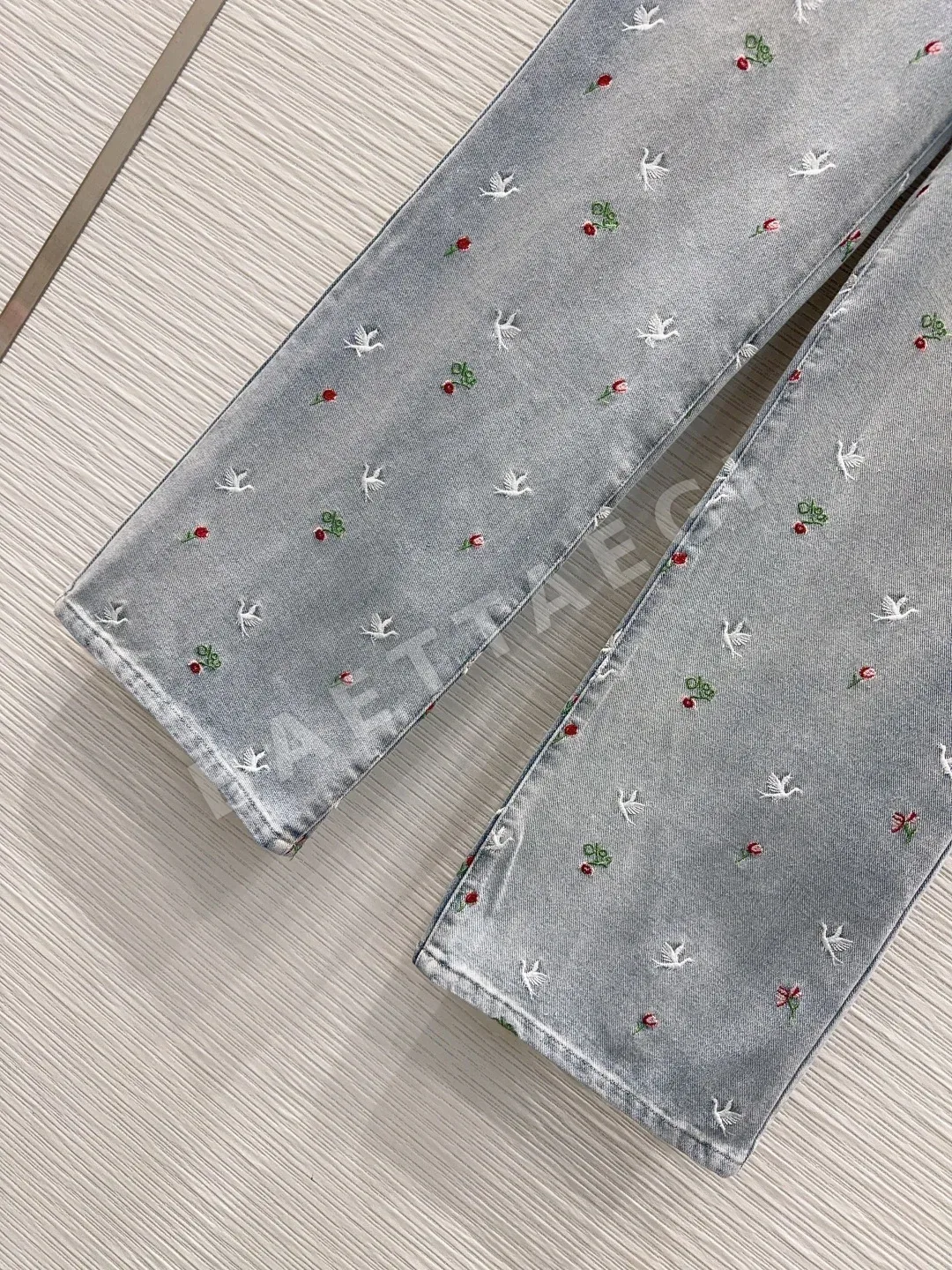 디올 데미지 가공 워시드 데님 여성 바지 상세 이미지 7