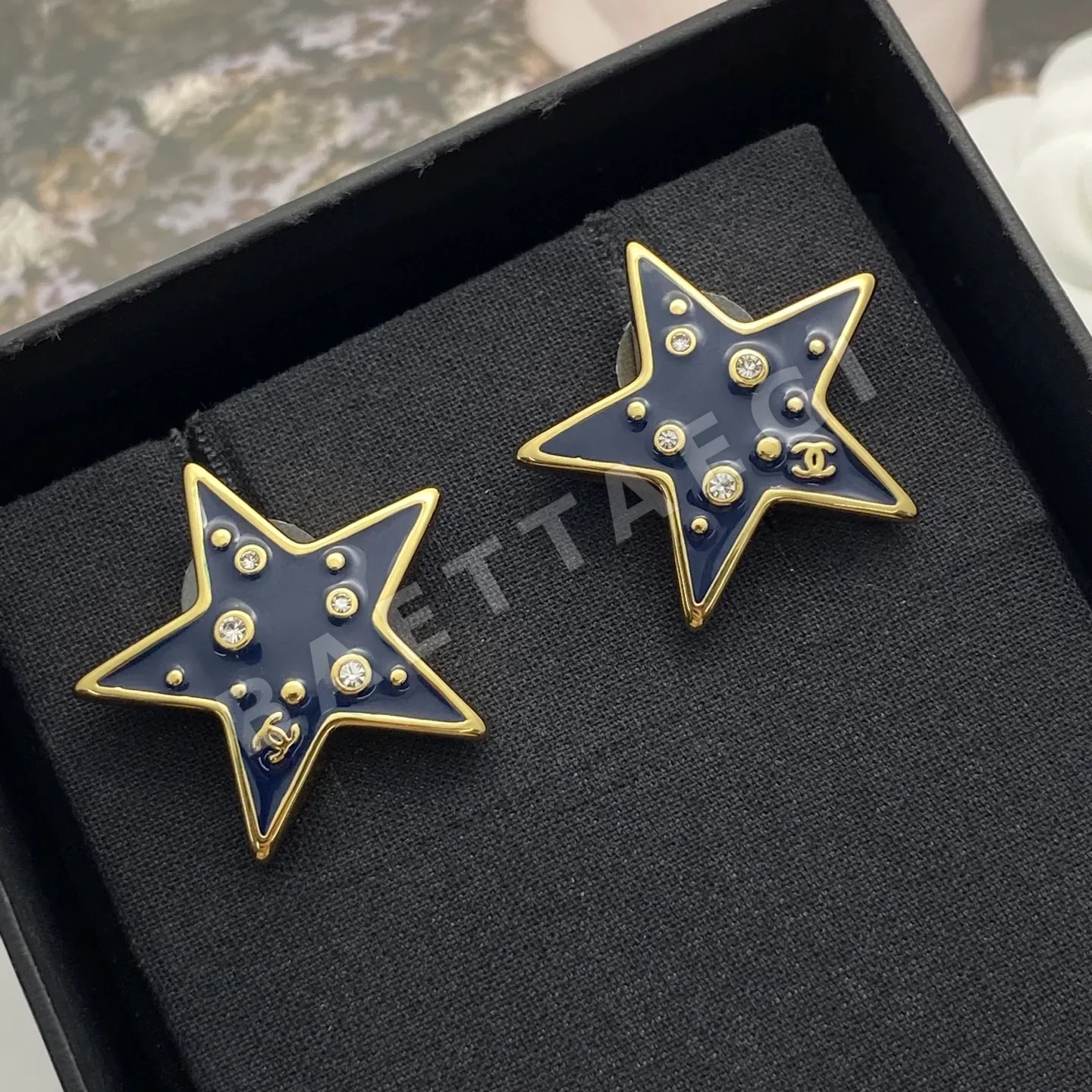 샤넬 골드 더블 C 전기 블루 에나멜 별 귀걸이 68965