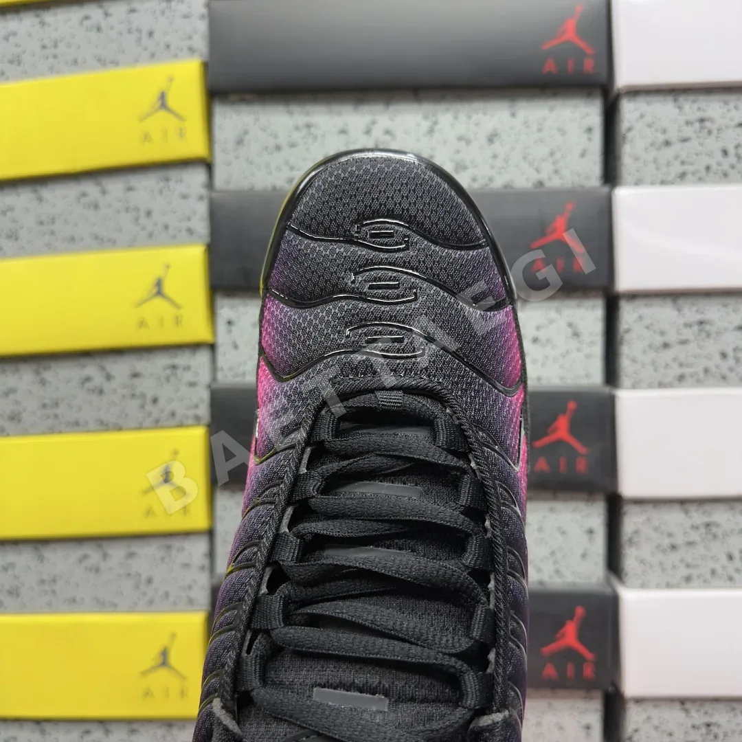 나이키 [BD] 에어 맥스 플러스 DM0032-020 201921 Nike Air Max Plus Black Hyper Pink 상세 이미지 4
