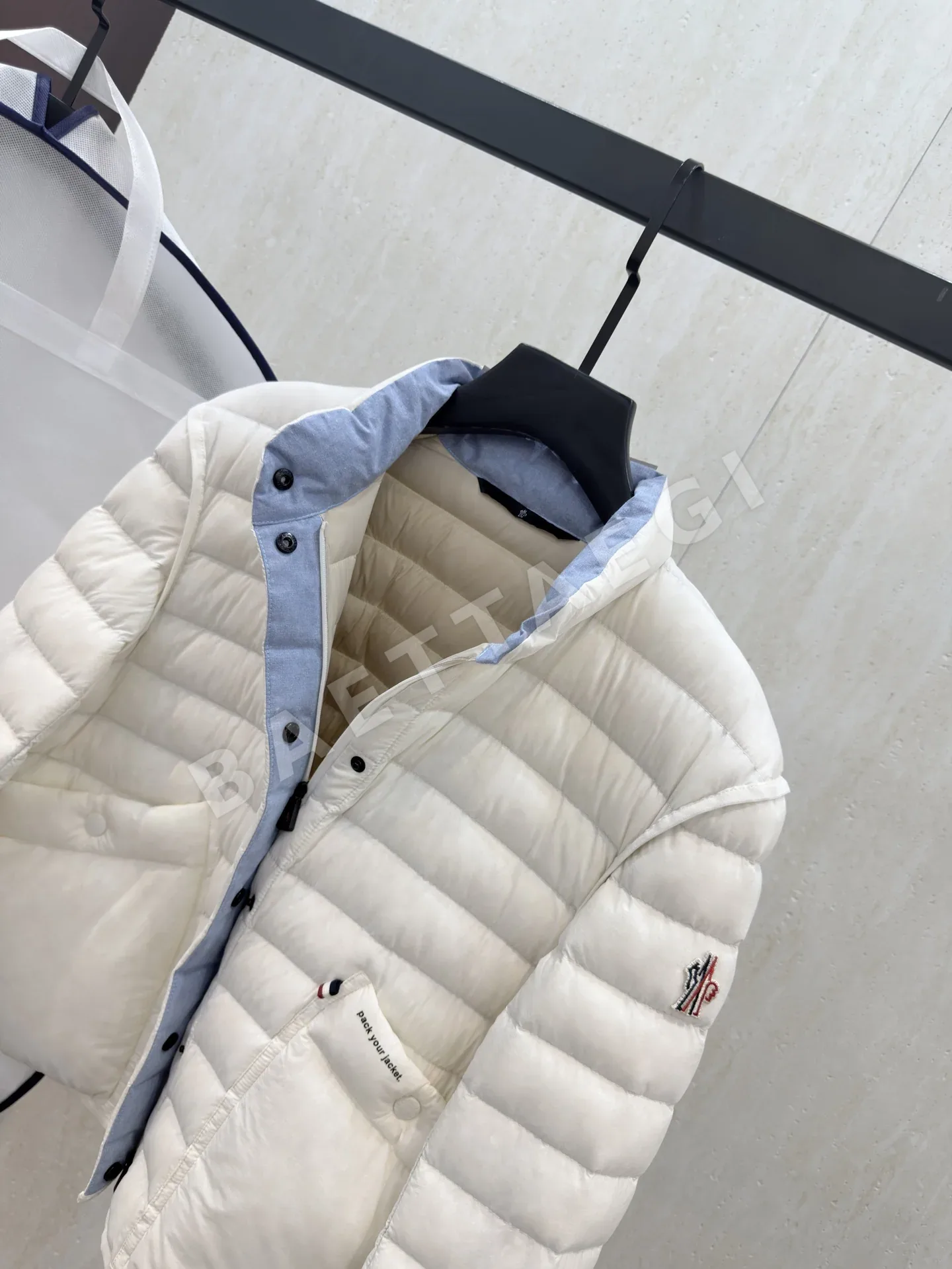몽클레르 그레노블 마둘라인 패커블 다운 재킷 상세 이미지 5