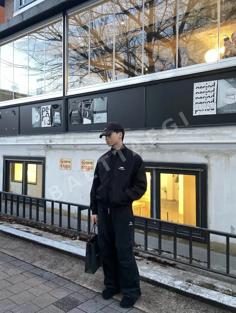 발렌시아가 3 M 자수 스탠드 카라 윈드브레이커 자켓 상세 이미지 16