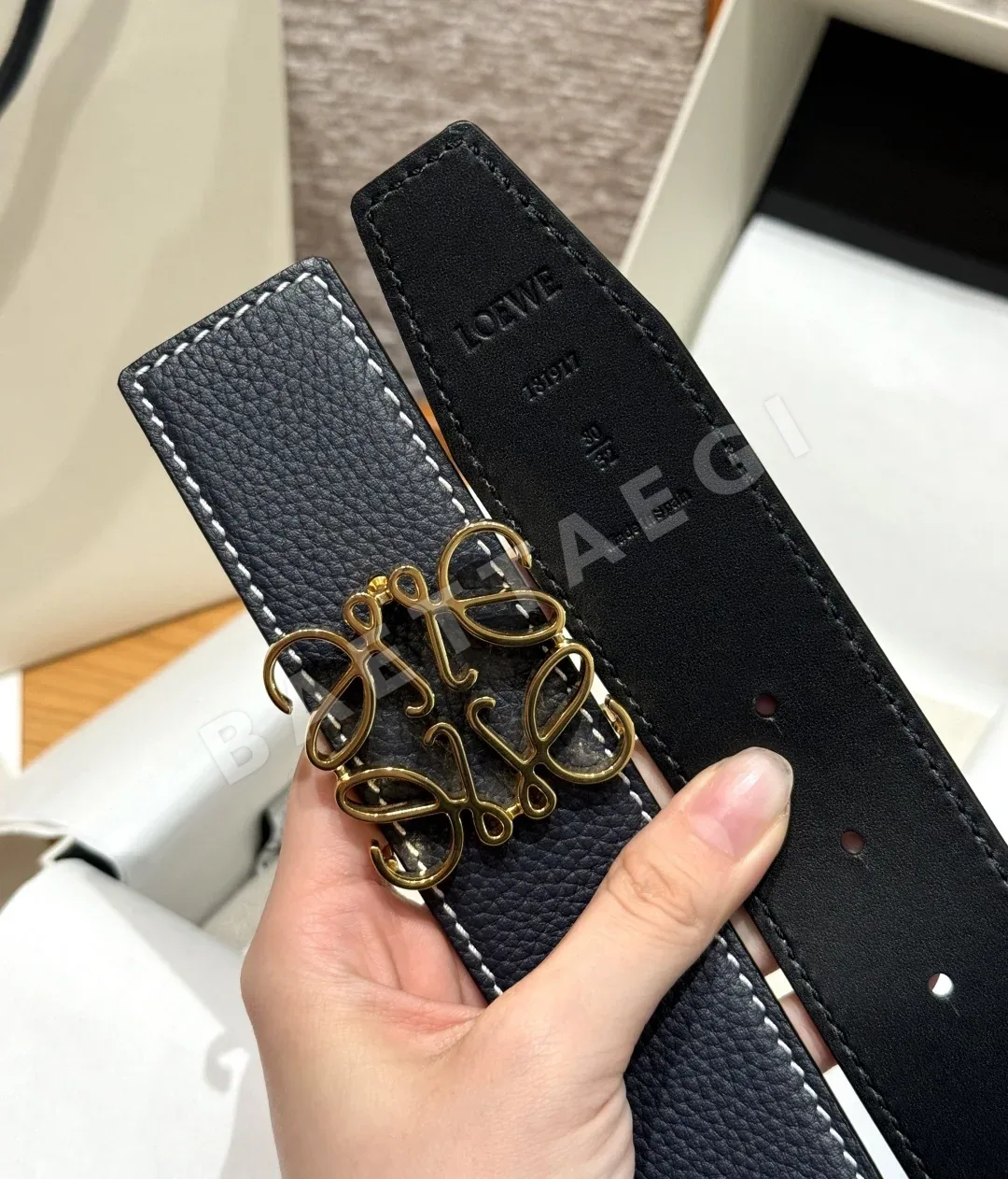 로에베 아나그램 양면 가죽 벨트 상세 이미지 6
