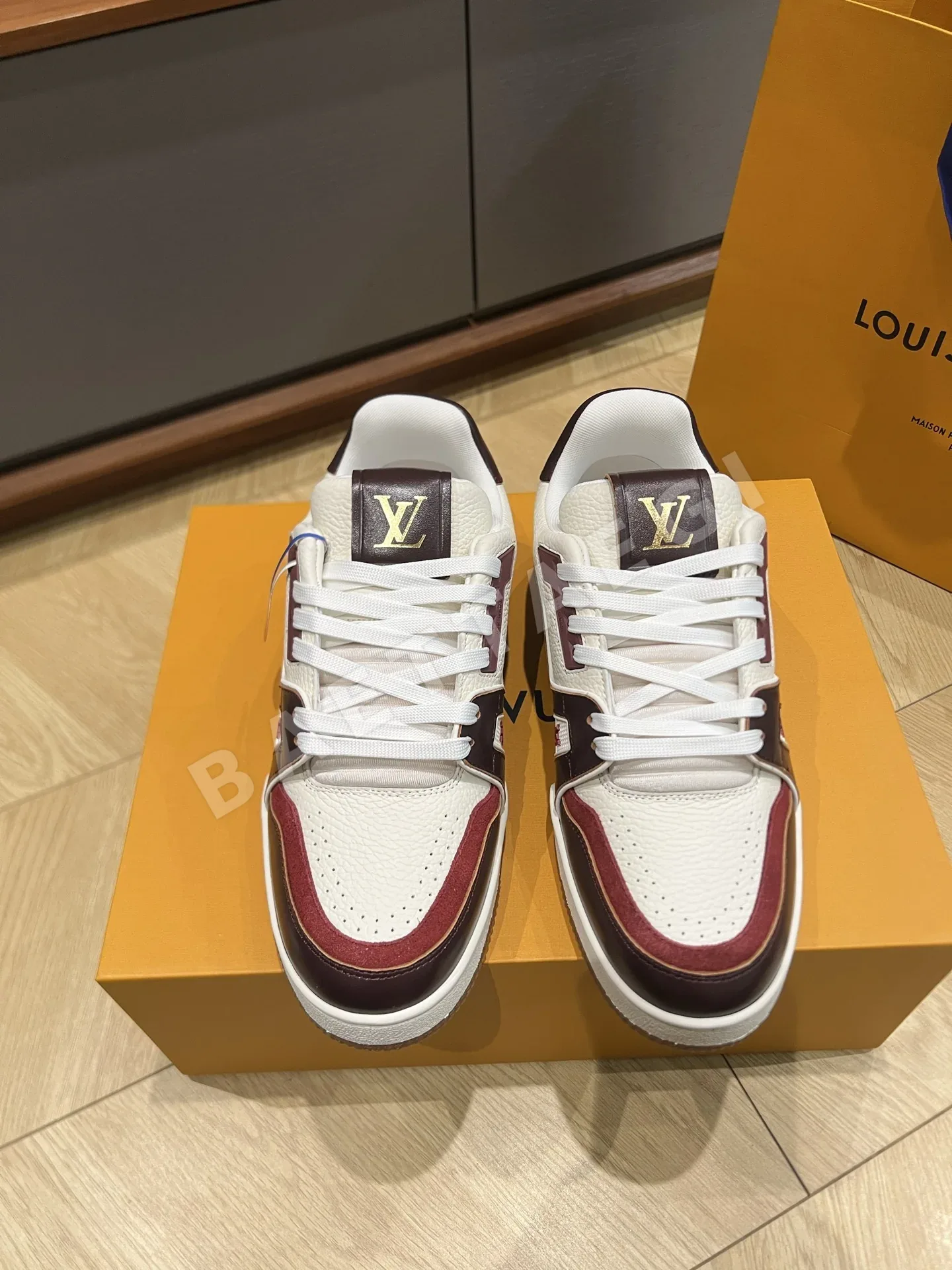 루이비통 LV 26 데님 컬러 트레이너 신발 95216