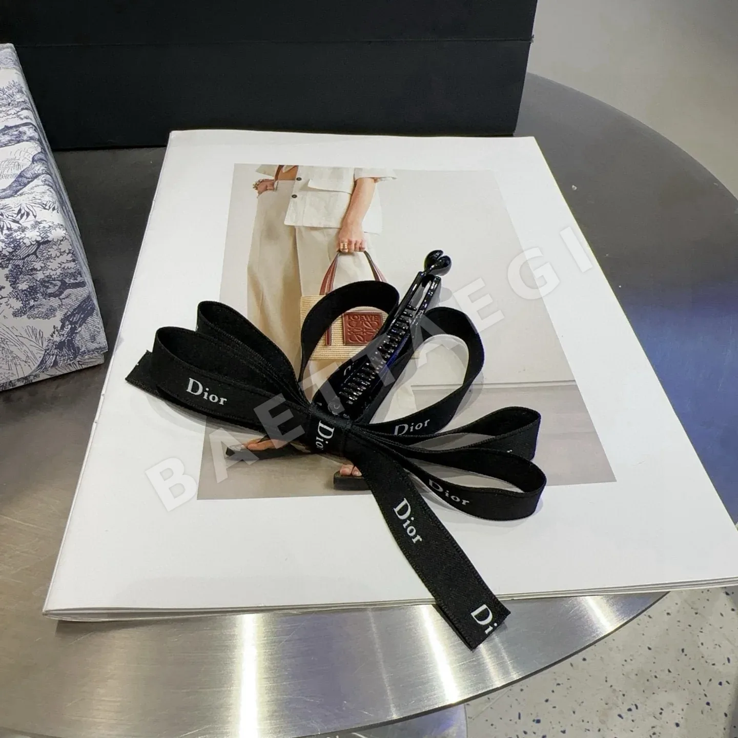 디올 CD 헤어클립 상세 이미지 3