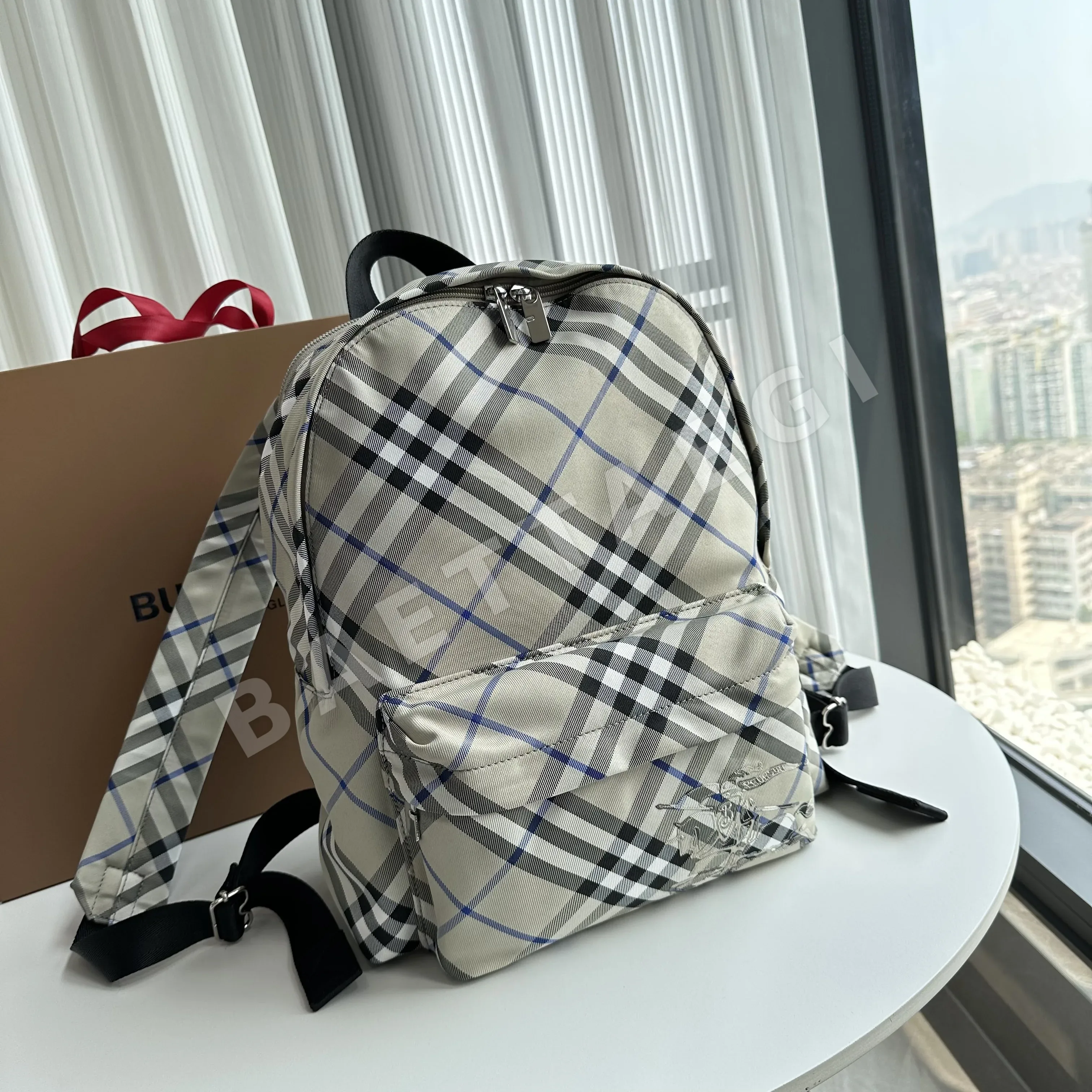 버버리 가방 상세 이미지 11