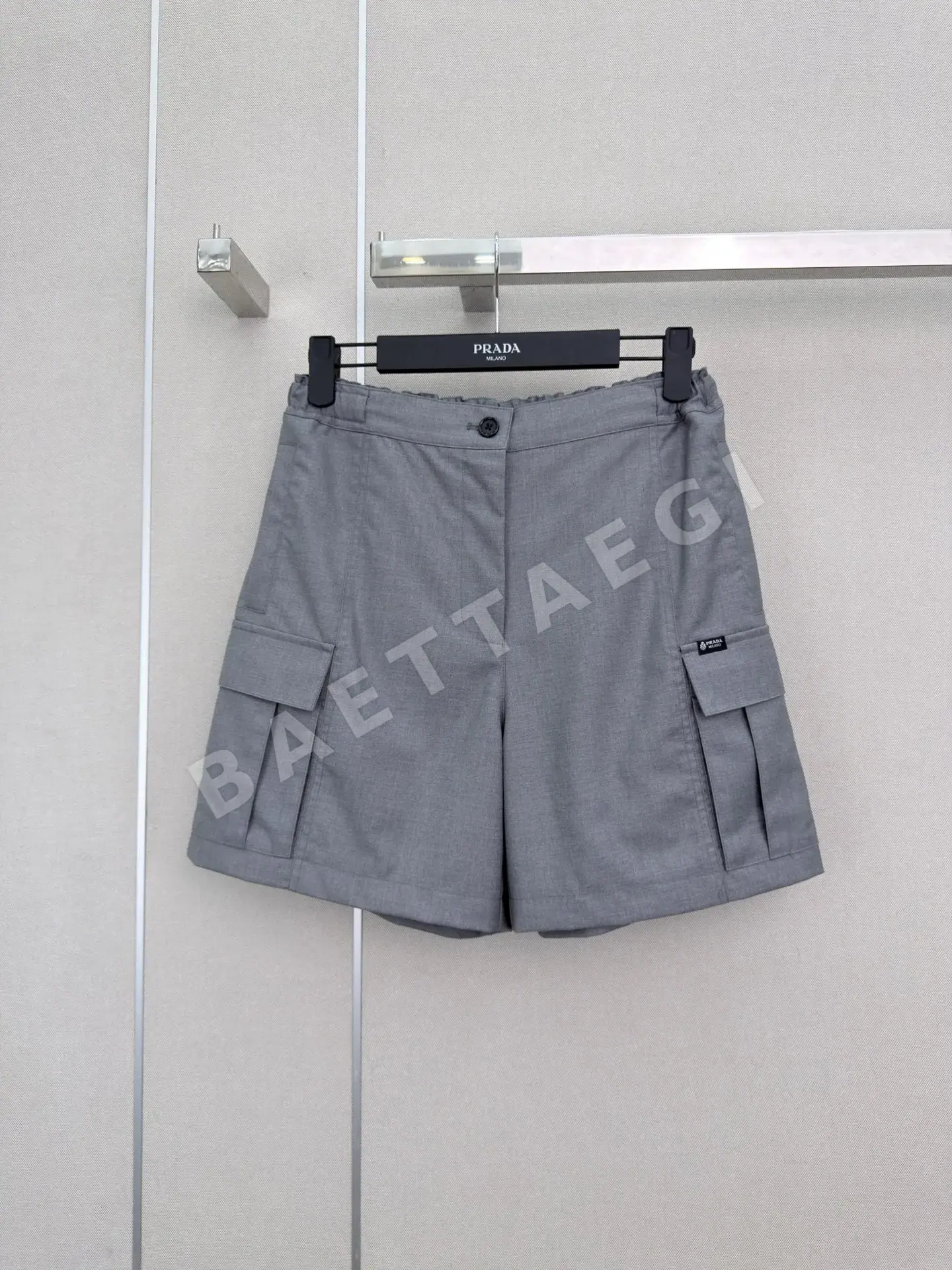 프라다 문자 장식 워크웨어 여성 반바지 상세 이미지 2