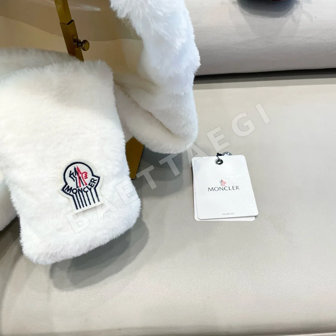 몽클레르 곰 캐릭터 여성용 플리스 안감 모자 세트 상세 이미지 3