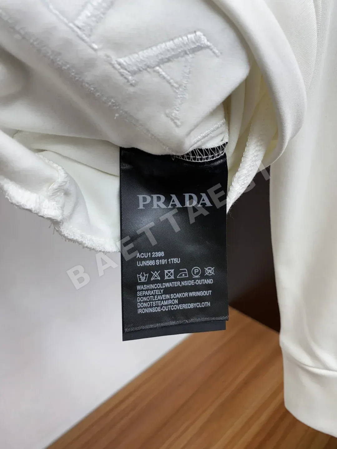 프라다 남성 모달 플리스 긴팔 스웨트셔츠 상세 이미지 6
