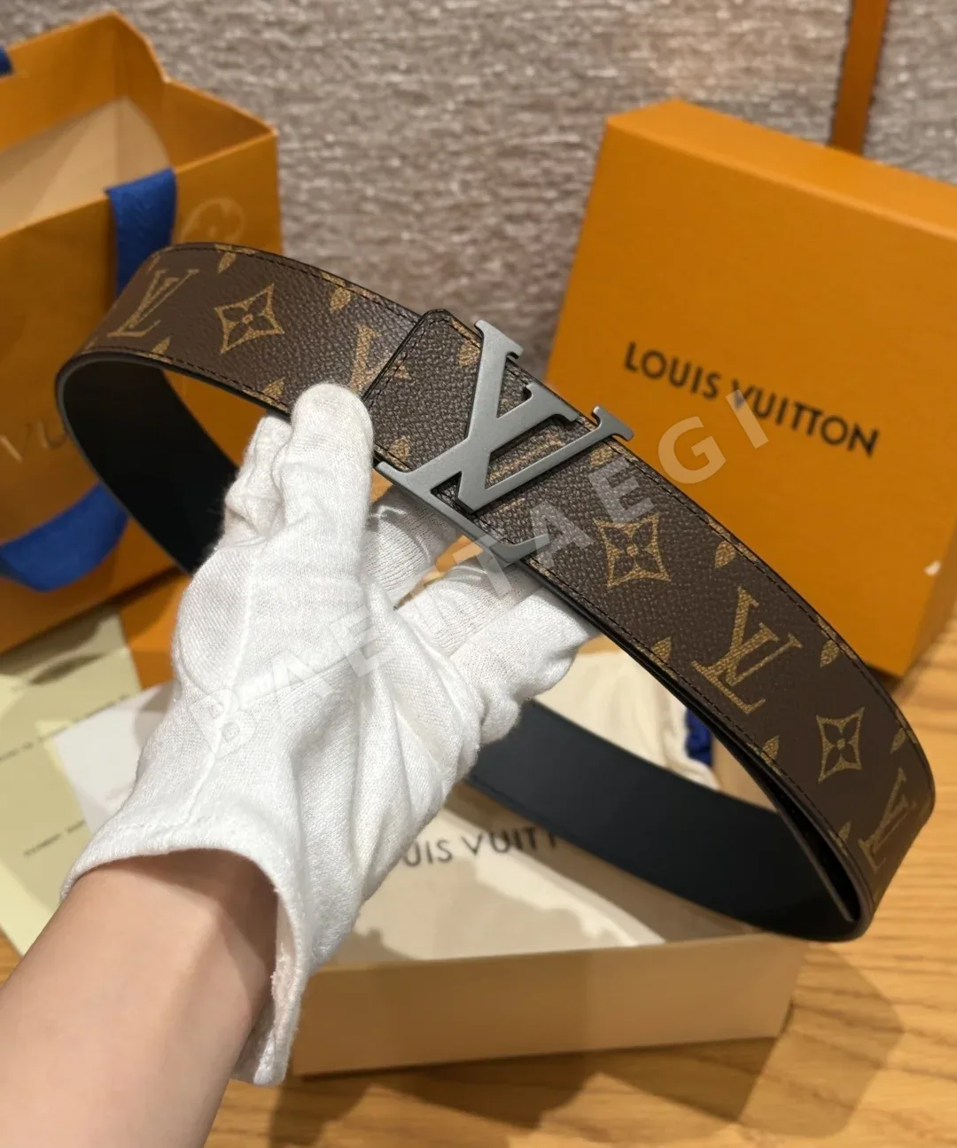 루이비통 LV 이니셜 40mm 리버시블 벨트 상세 이미지 8