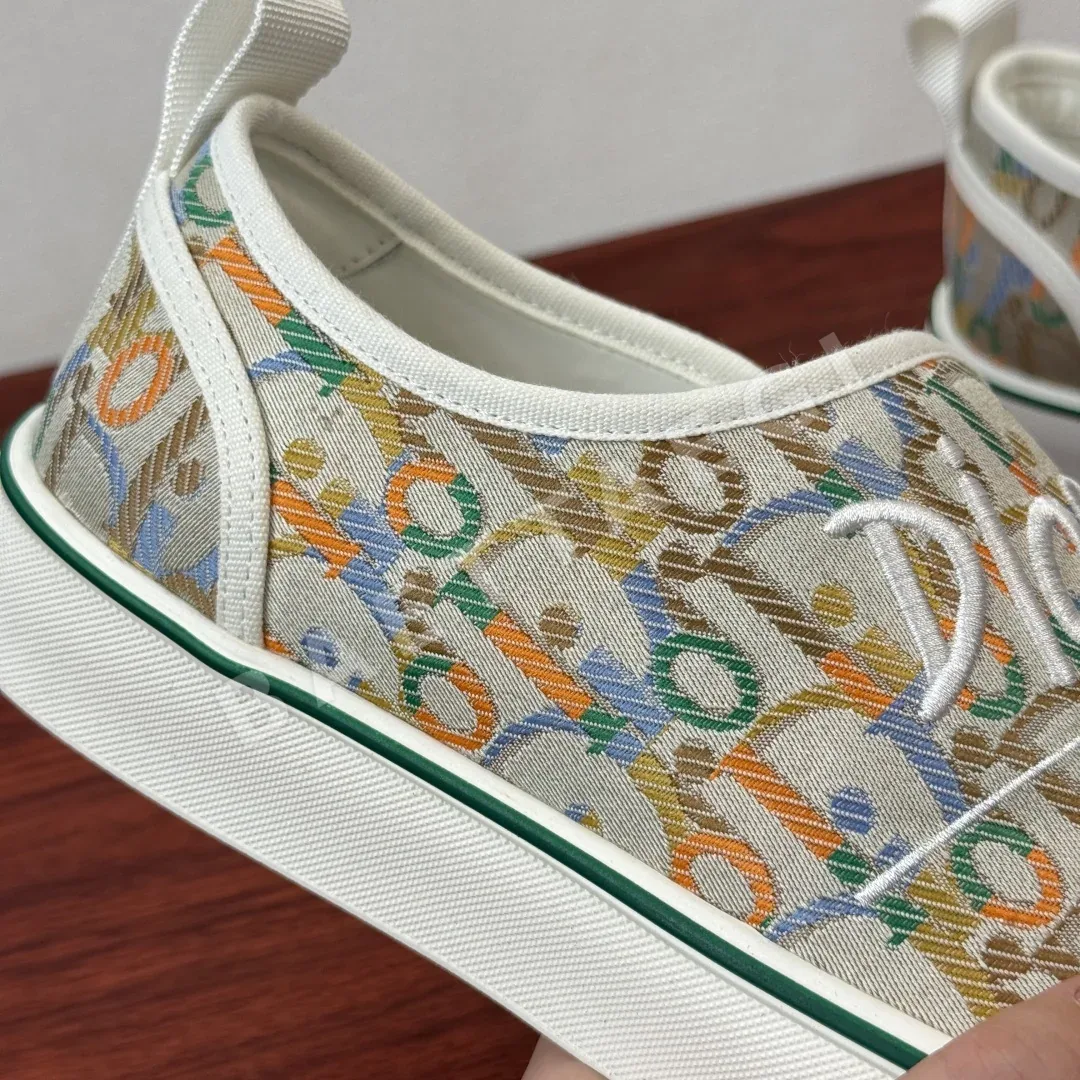 디올 26SS 런웨이 자수 솔트윈드 캐주얼 로퍼 남성 슬립온 신발 154408 Dior Sneakers 상세 이미지 6