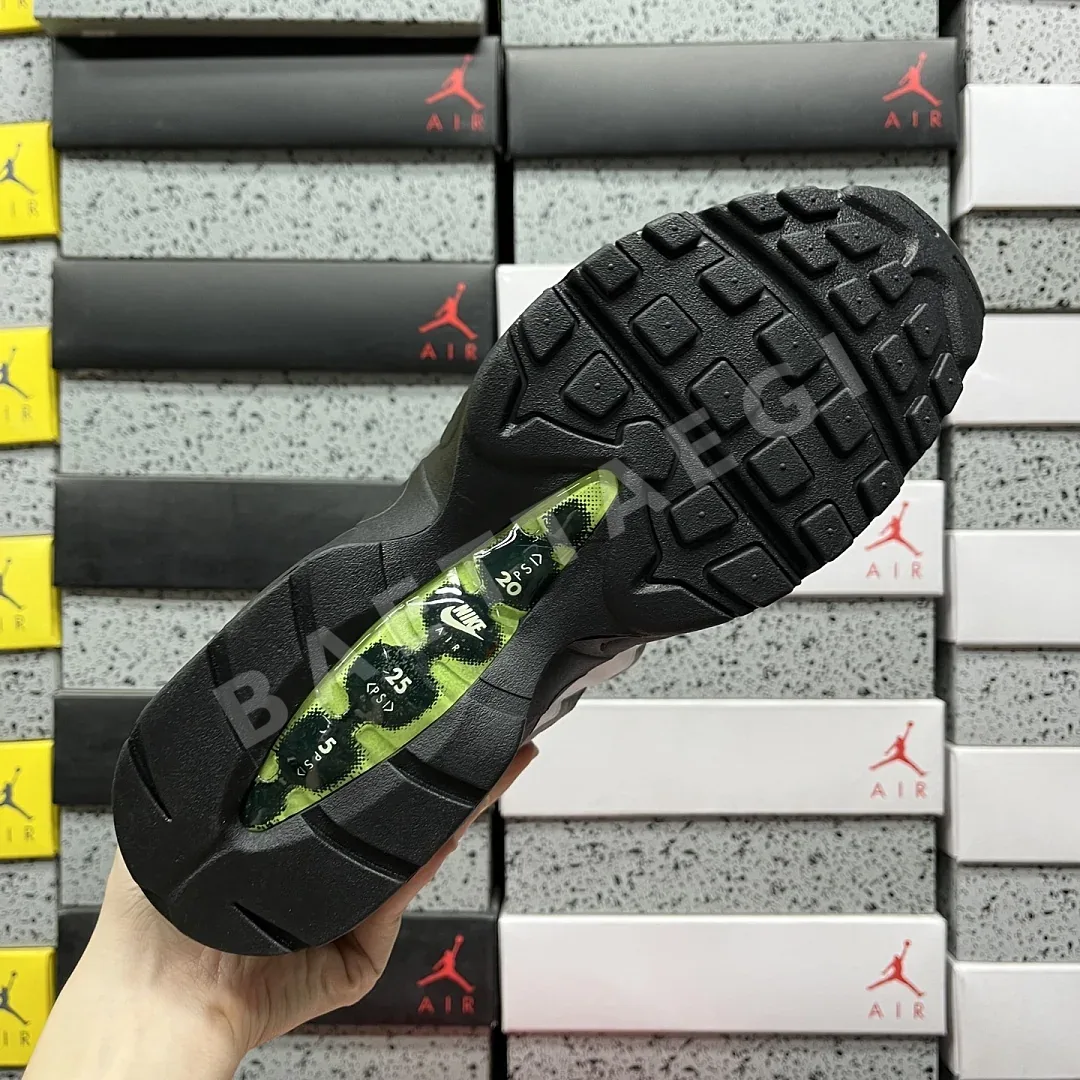 나이키 [GX] 에어 맥스 95 프리미엄 IM2211-001 202027 Nike Air Max 95 Premium Greedy 상세 이미지 8