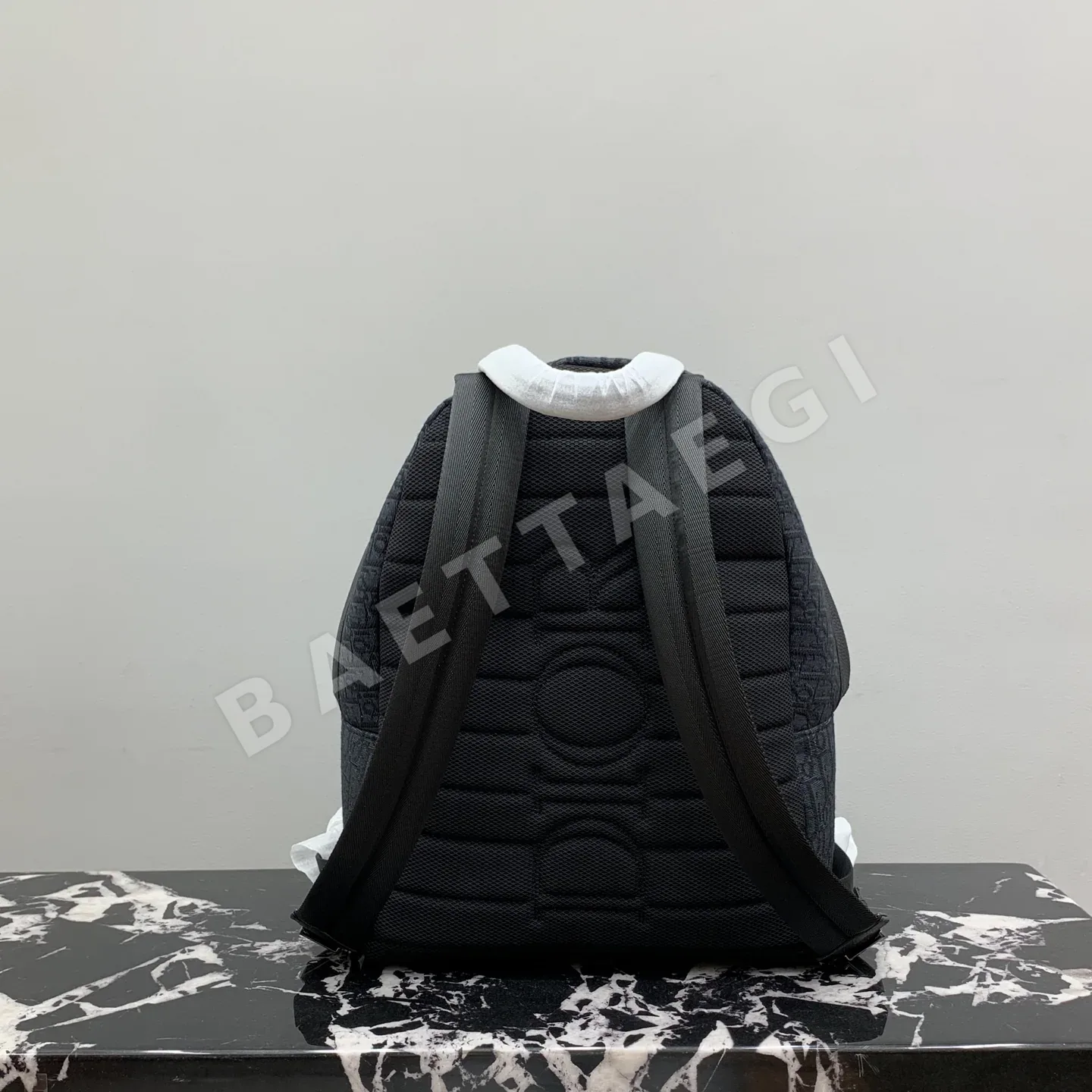 디올 모노그램 캔버스 백팩 상세 이미지 2