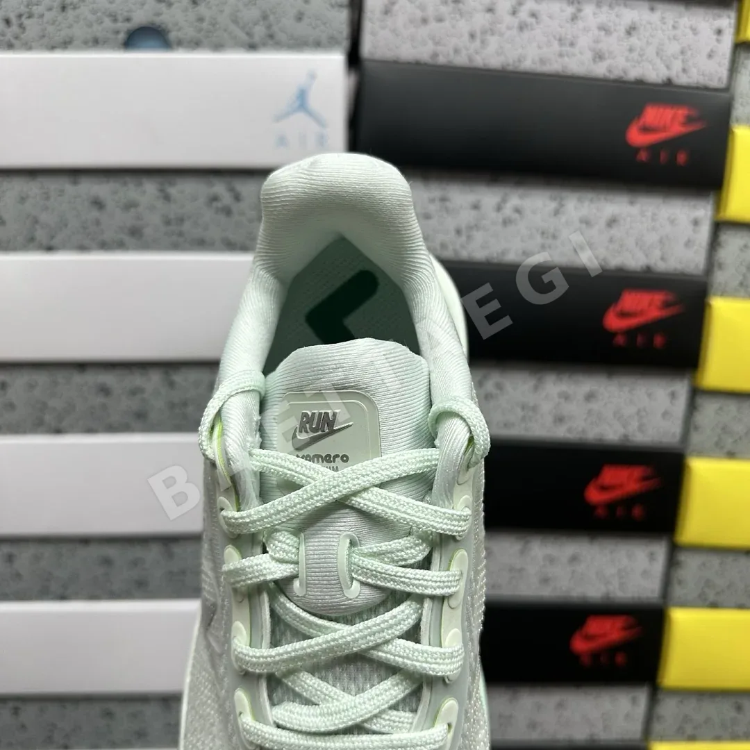 나이키 [M] 보메로 프리미엄 HM5973-300 201721 Nike Vomero Premium Barely Green 상세 이미지 5