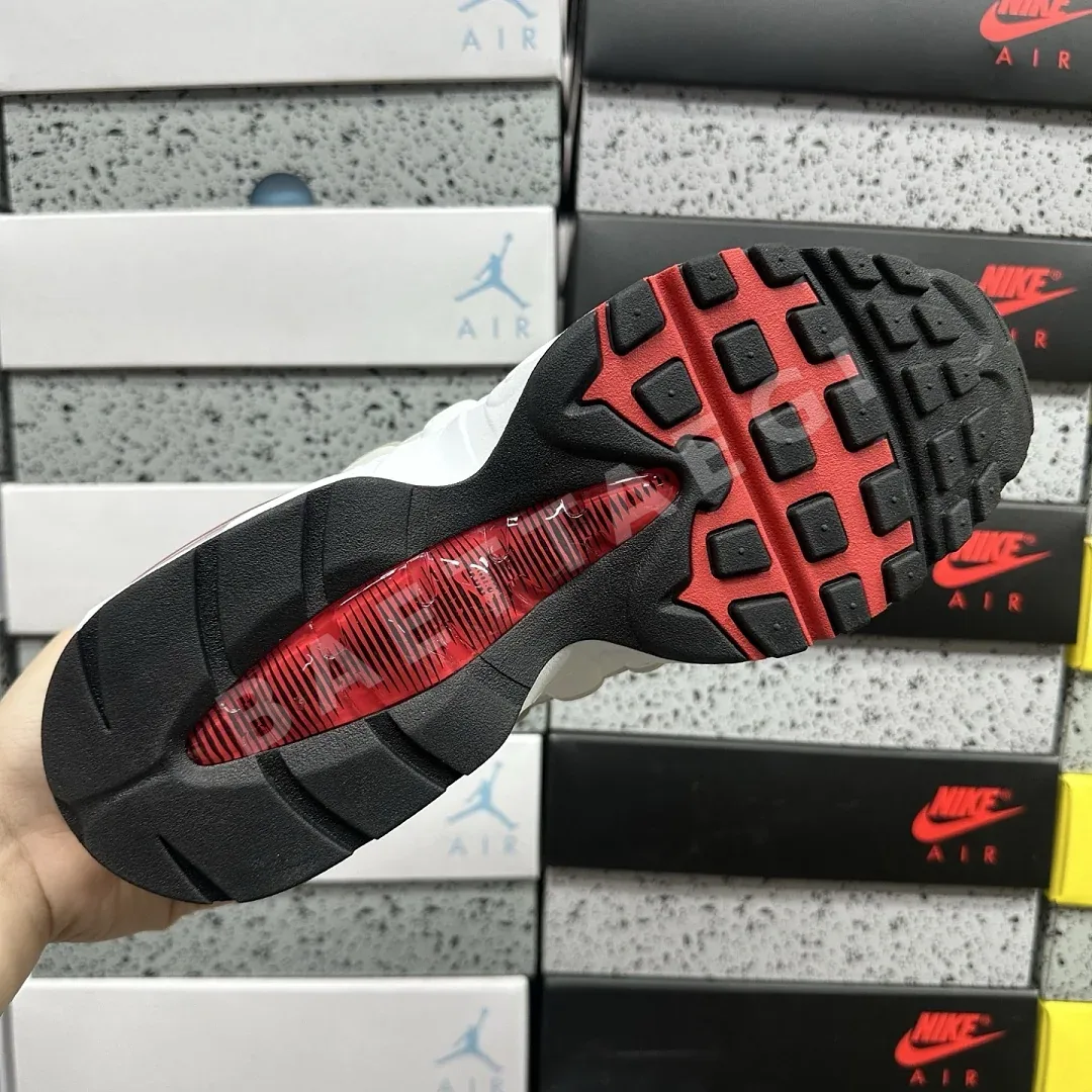 나이키 [KZ2.0] 에어 맥스 95 OG IB7862-100 201720 Nike Air Max 95 OG Big Bubble Comet 상세 이미지 7
