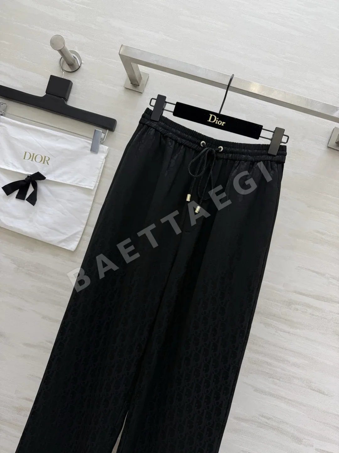 디올 아세테이트 모노크롬 와이드 레그 바지 상세 이미지 2