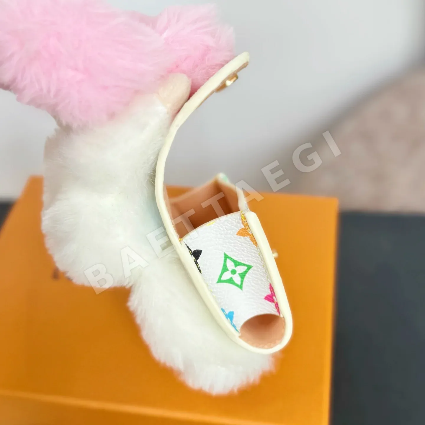 루이비통 비비앙 캐들 가방 키링 상세 이미지 10