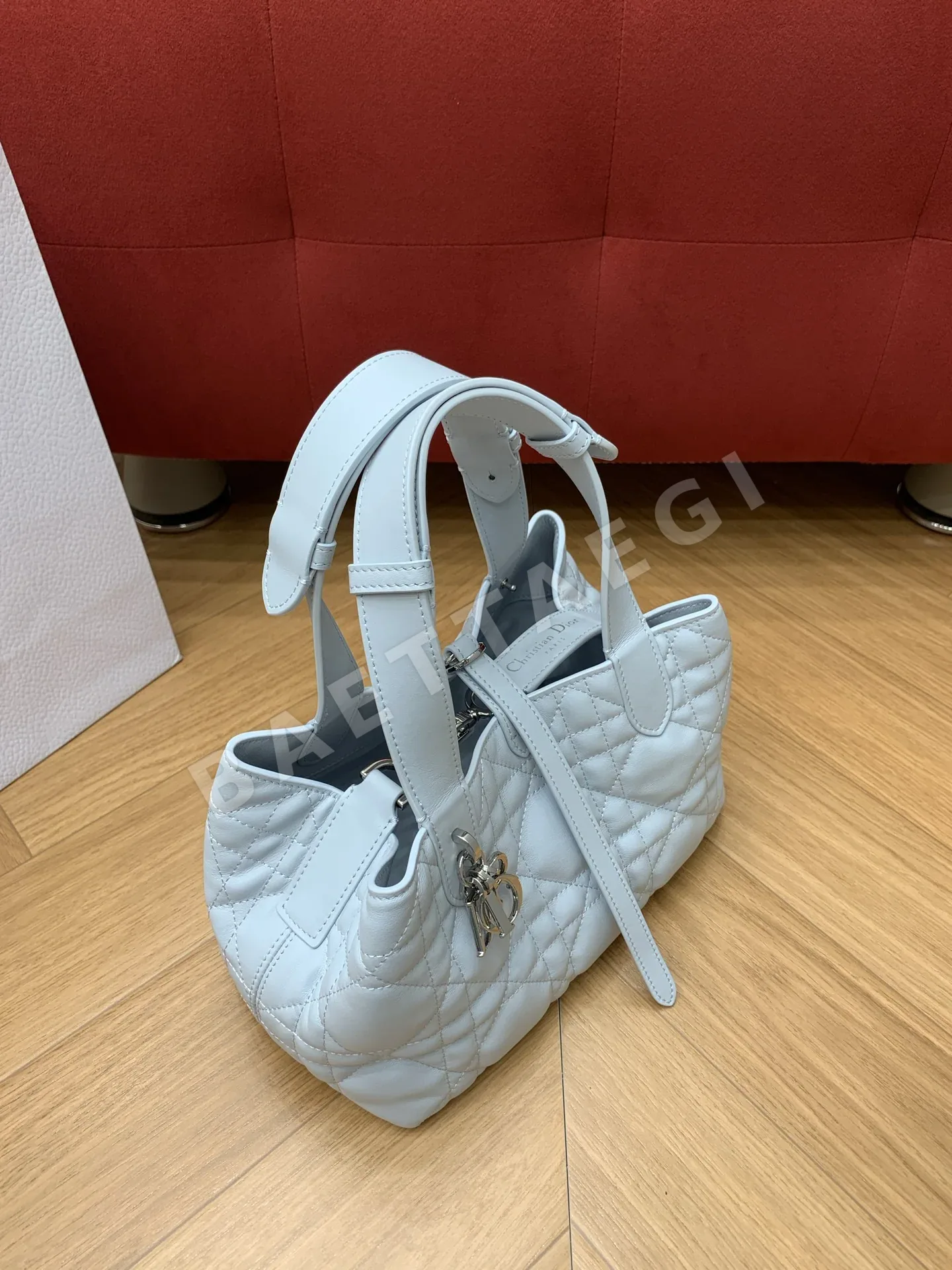 디올 뚜주흐 스몰 그레시어 블루 가방 상세 이미지 4