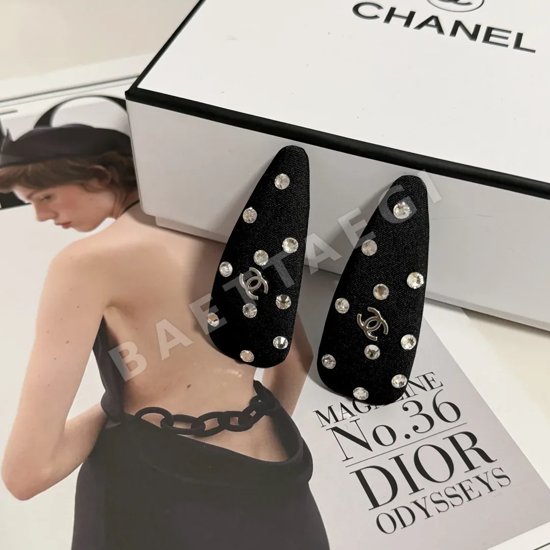 샤넬 빈티지 레트로 헤어 클립 182576