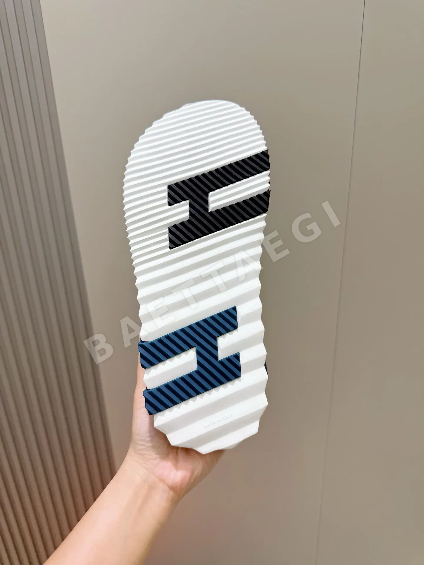 에르메스 주니어 샌들 남성 가죽 초경량 솔 상세 이미지 9