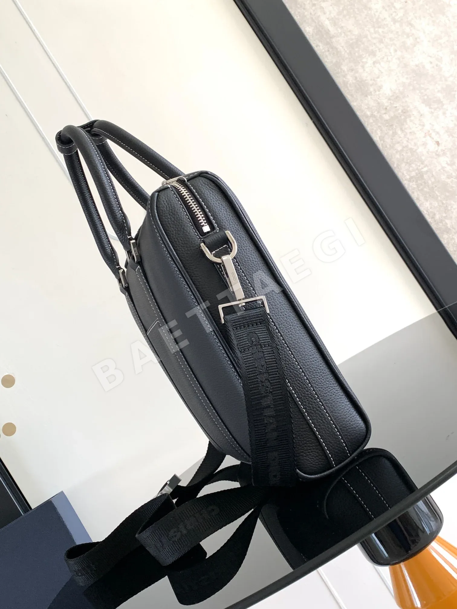 디올 링고트 브리프케이스 가방 상세 이미지 2