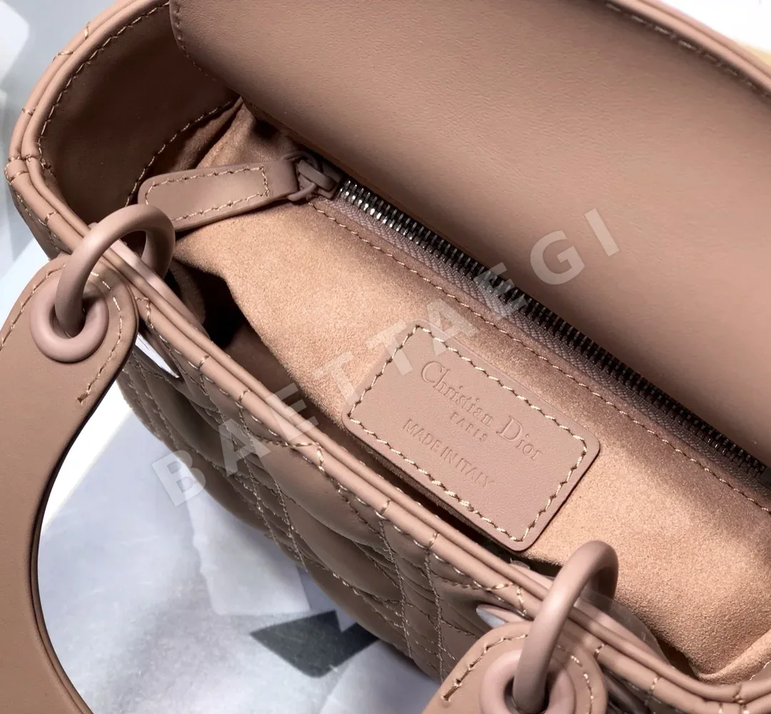 디올 레이디 미니 3 콤파트먼트 스웨이드 가방 상세 이미지 9