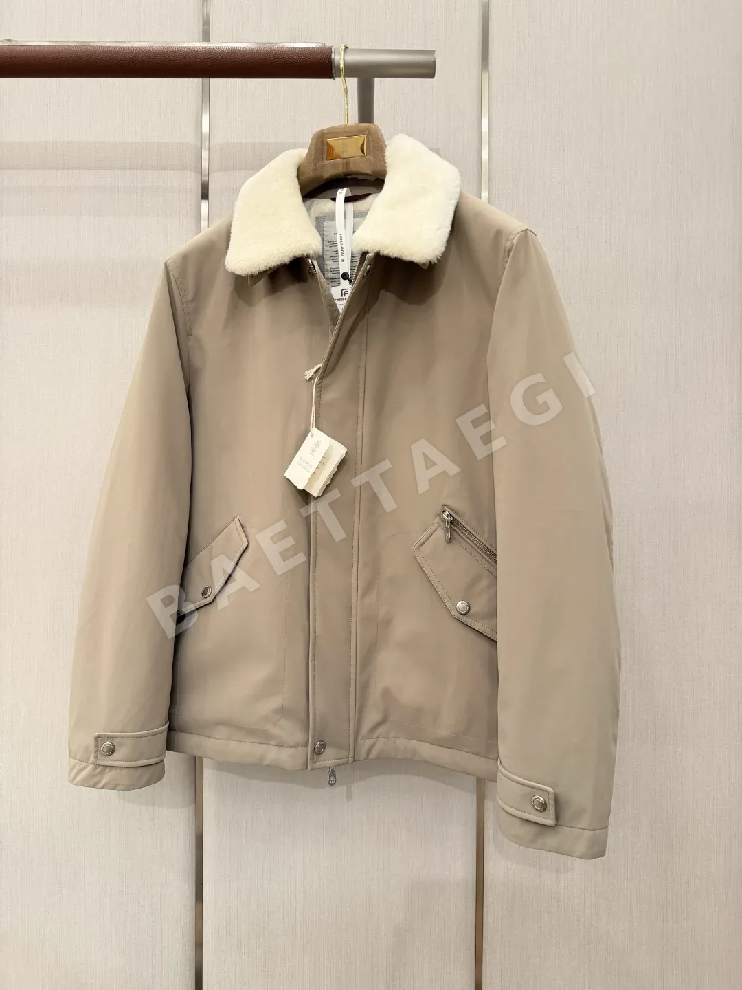 브루넬로쿠치넬리 울 카라 탈착 봄버 다운 자켓 상세 이미지 5