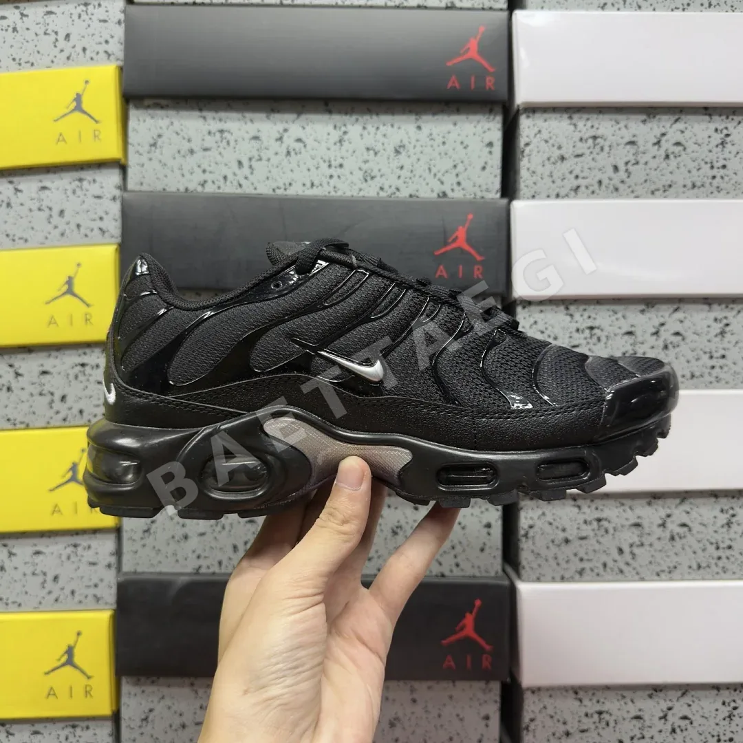 나이키 [BD] 에어 맥스 플러스 DX8971-001 201903 Nike Air Max Plus Mini Swoosh Black Silver 상세 이미지 3