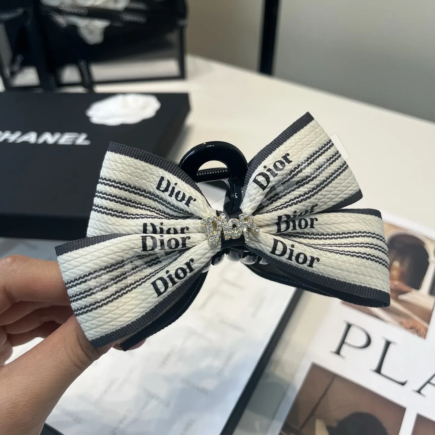 디올 CD 헤어 클립 상세 이미지 8