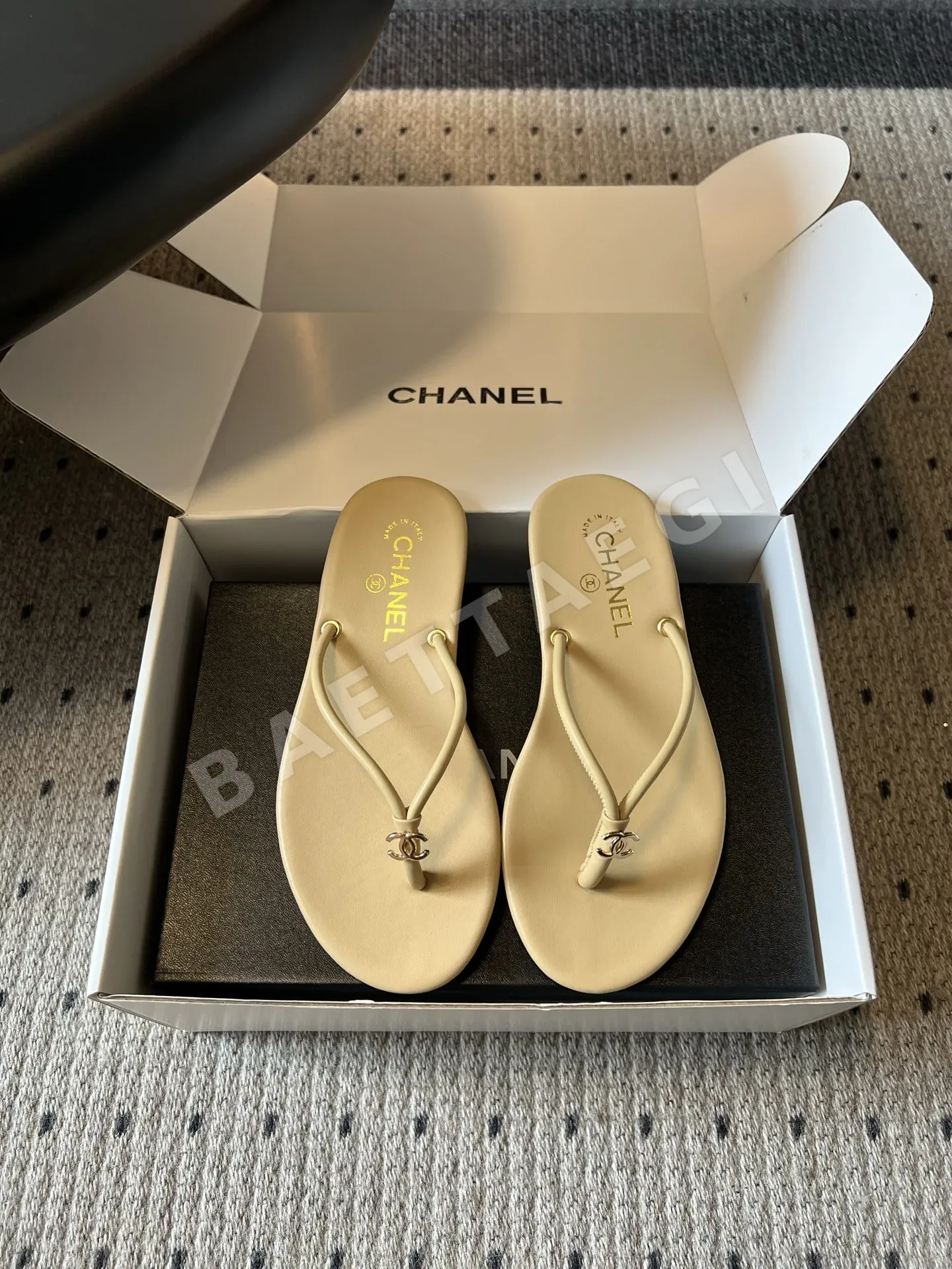 샤넬 뉴 플랫 플립플롭 75381