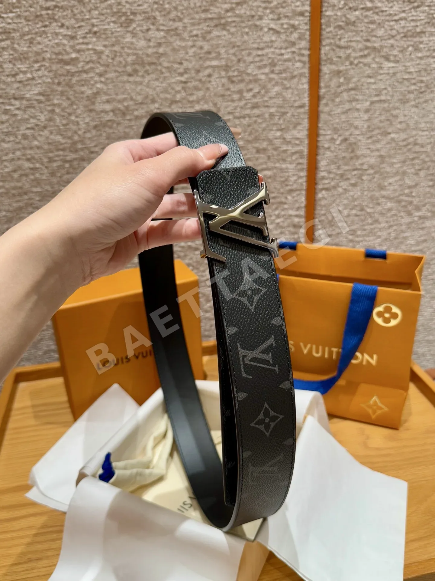 루이비통 모노그램 캔버스 리버시블 벨트 상세 이미지 4
