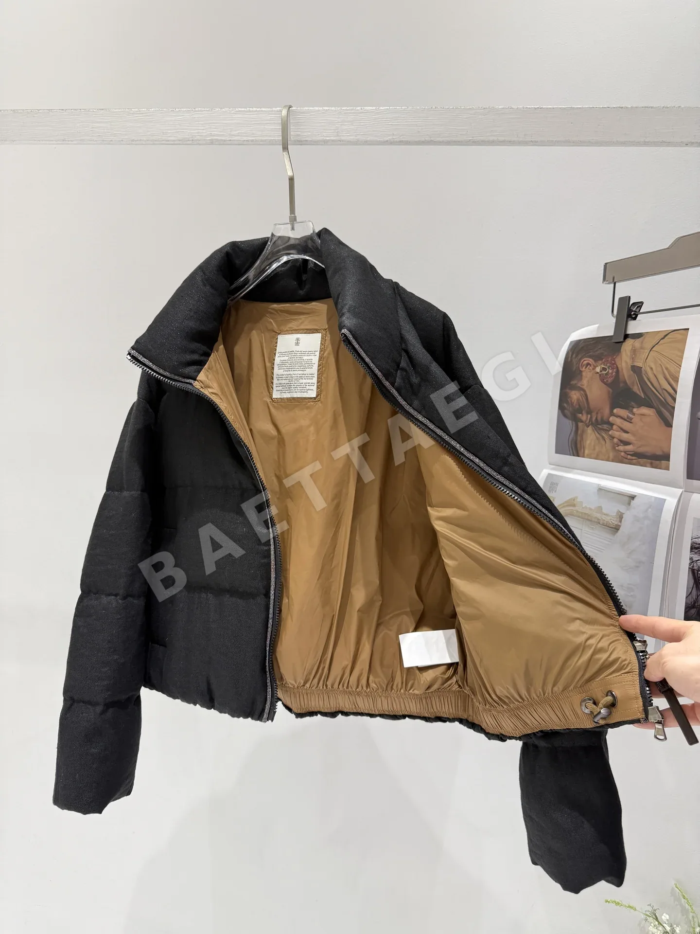 브루넬로쿠치넬리 오트쿠튀르 공방(Métiers d'Art) 컬렉션 패딩 상세 이미지 7