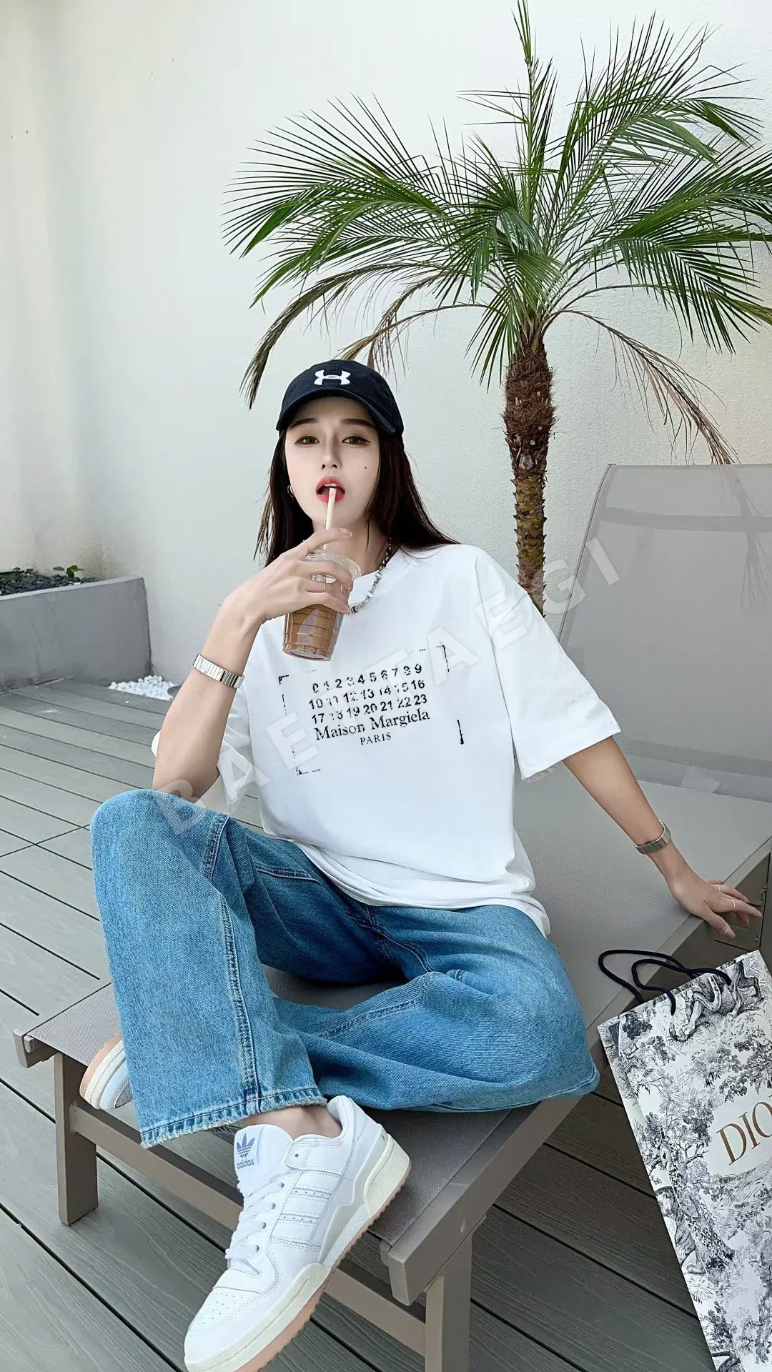 마르지엘라 프린트 로고 반팔 티셔츠 상세 이미지 8