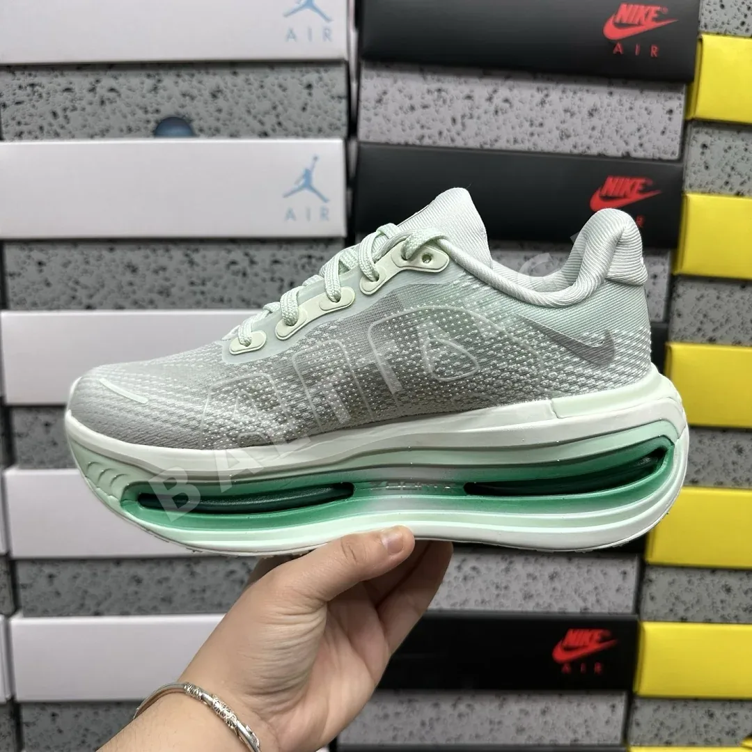 나이키 [M] 보메로 프리미엄 HM5973-300 201721 Nike Vomero Premium Barely Green 상세 이미지 4