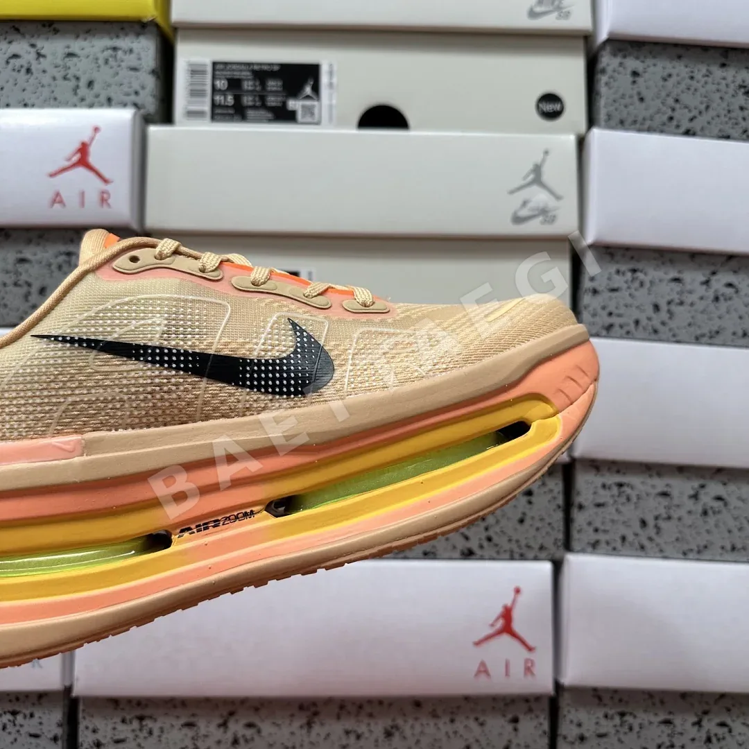 나이키 [5A] 보메로 프리미엄 오렌지 HQ2050-100 201629 Nike Vomero Premium 상세 이미지 6