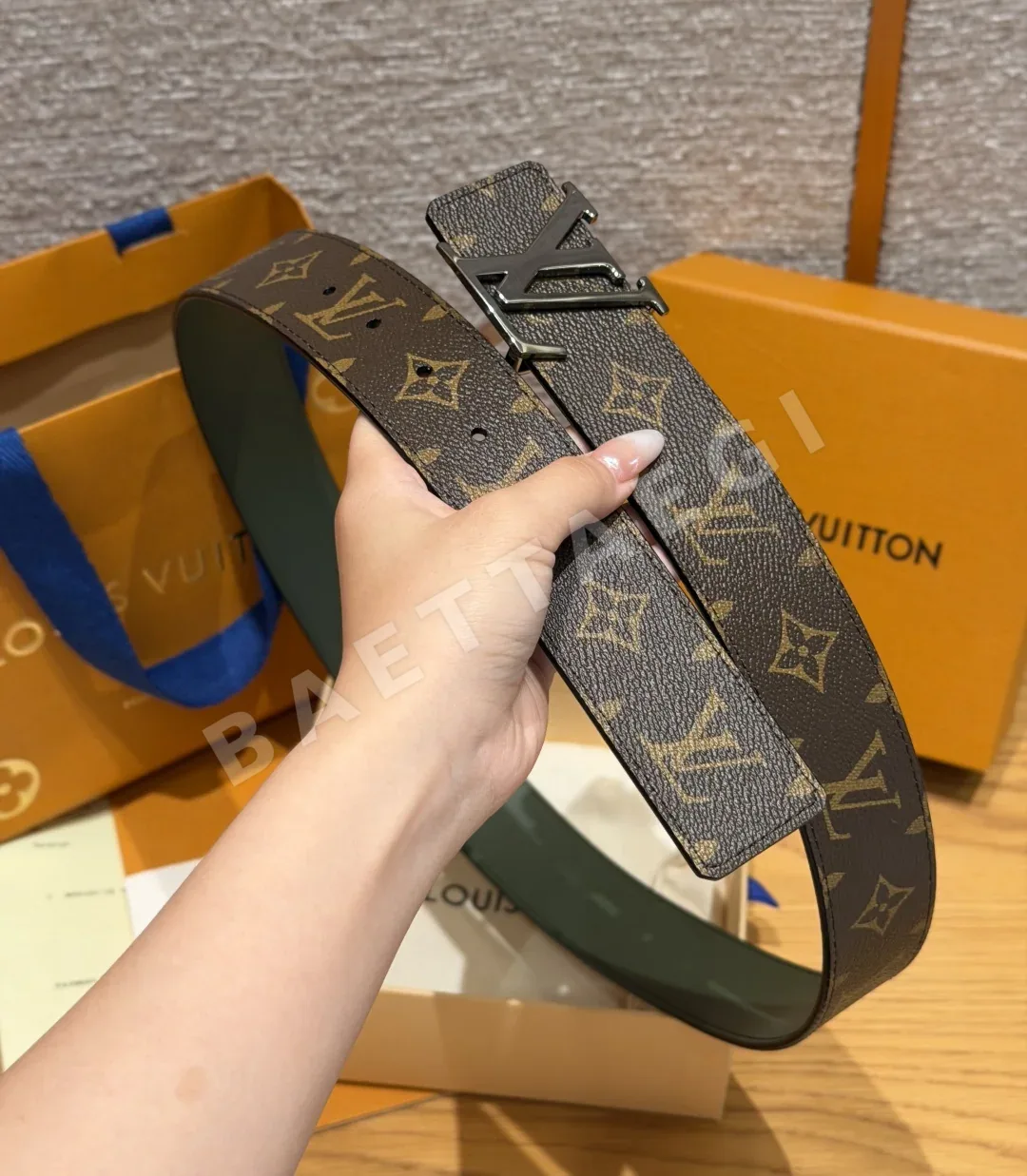 루이비통 모노그램 캔버스 양면 남성 벨트 상세 이미지 3