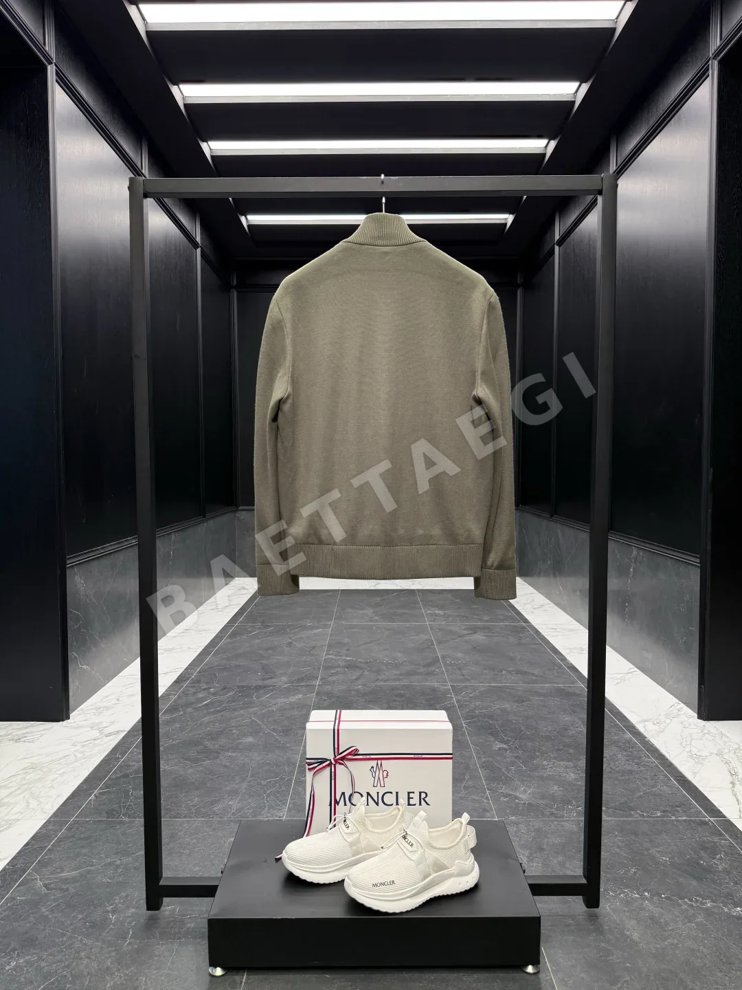 몽클레르 트리콧 울 혼방 남성용 다운 패딩 가디건 상세 이미지 9