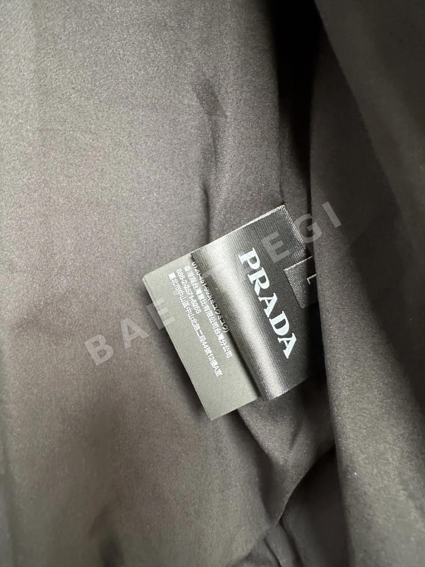 프라다 런웨이 신상 재킷 19419 Prada 상세 이미지 10